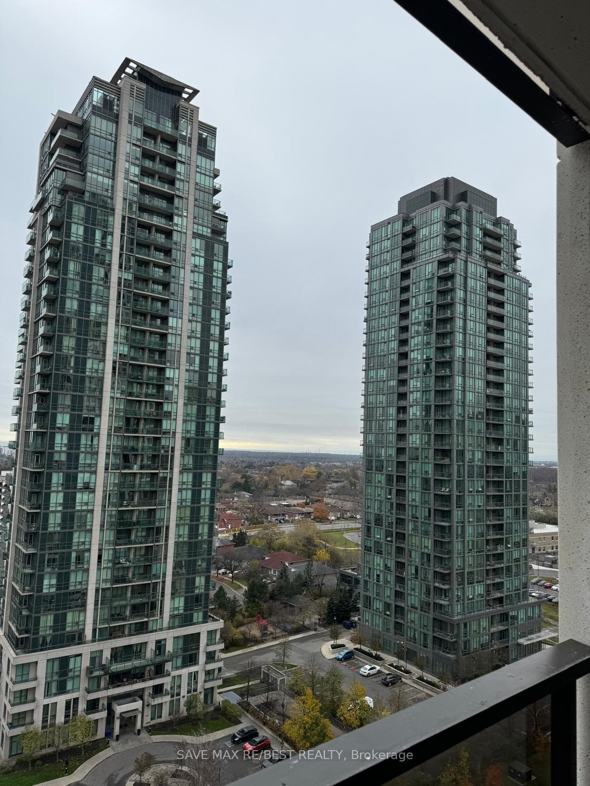30 Elm Drive Unit 1306 photo 23