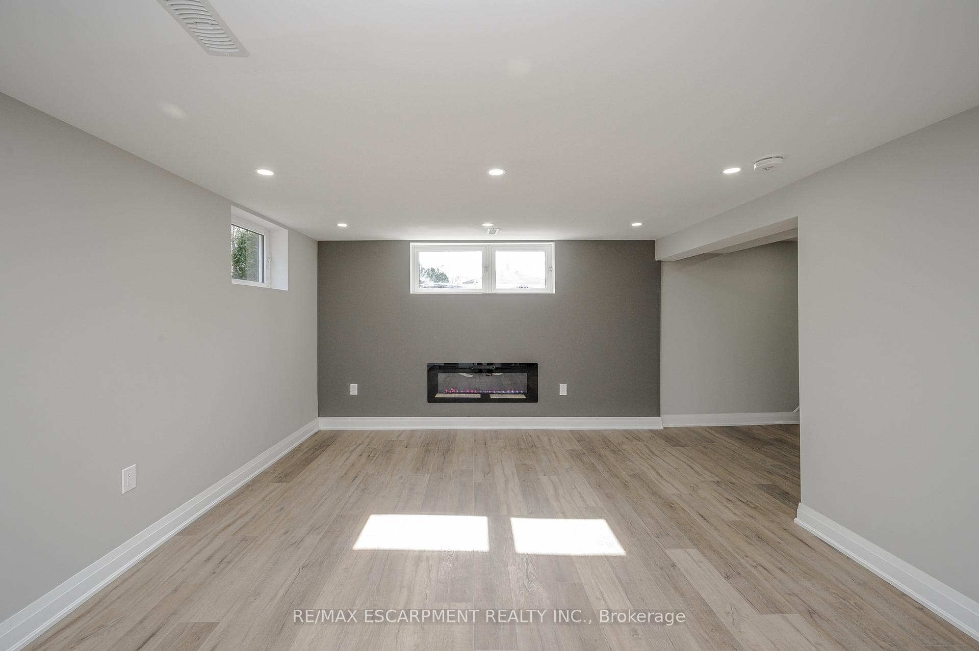 144 East 44th Street Unit LOWER photo 8
