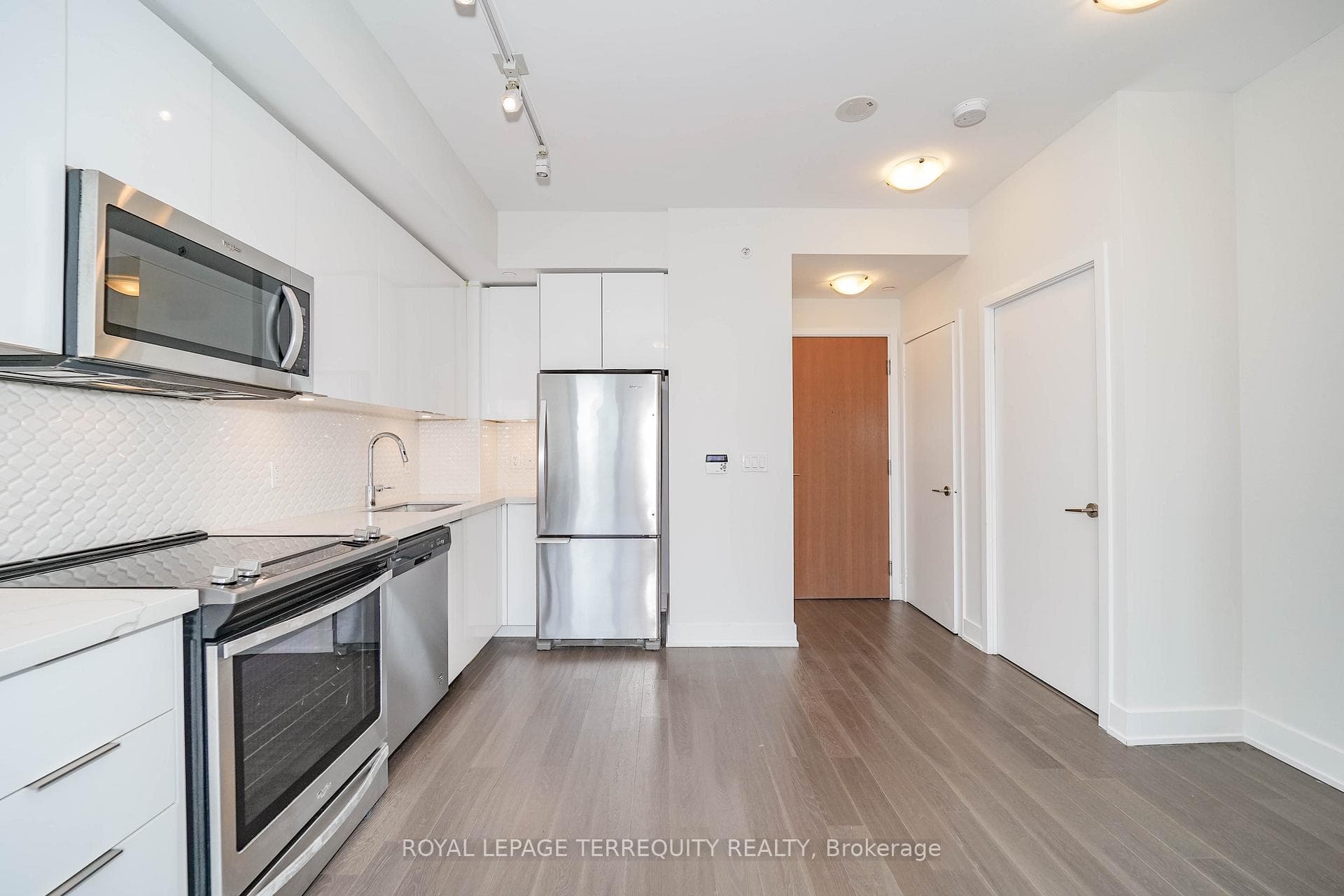 30 Shore Breeze Drive Unit 5104 photo 11