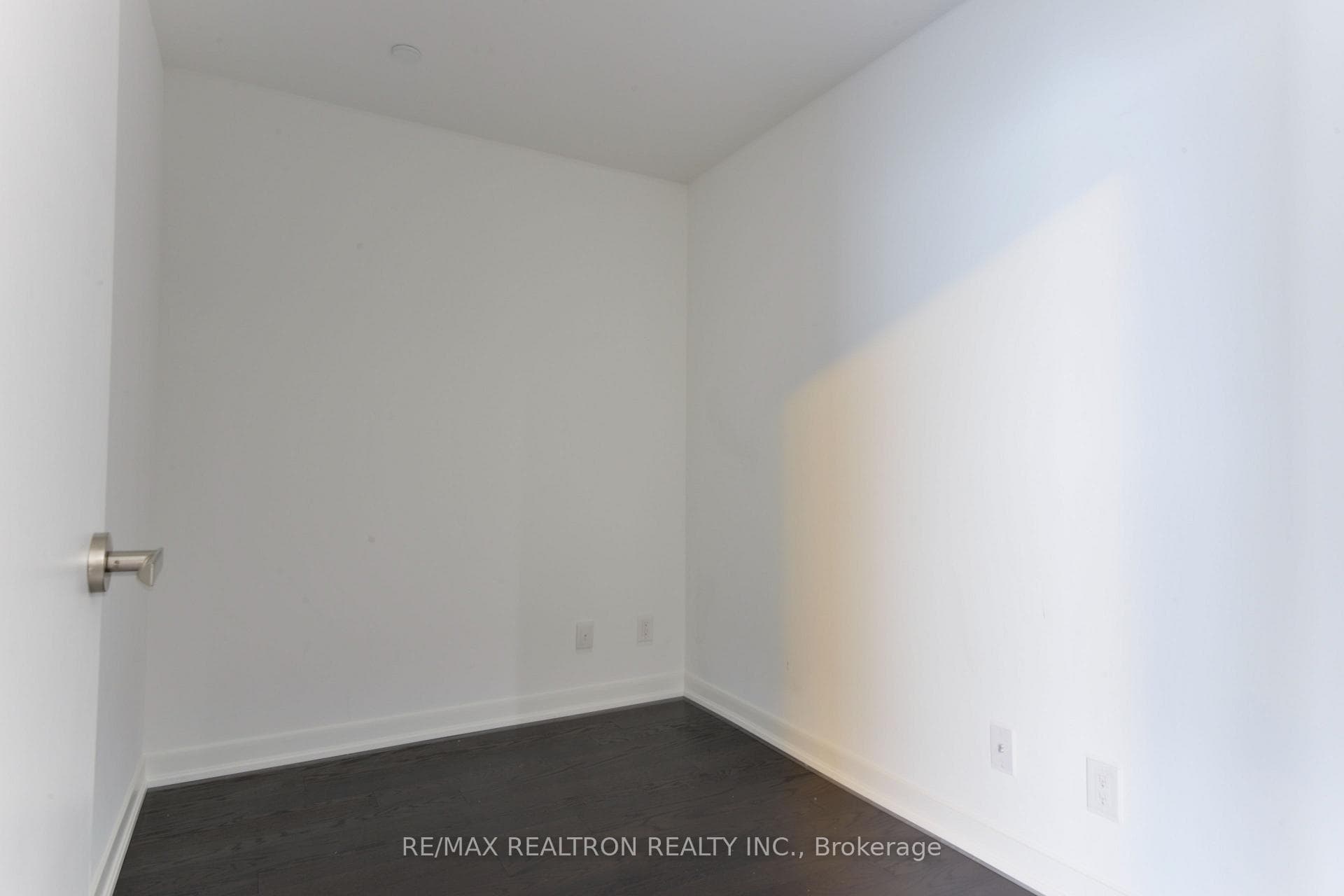 100 Harbour Street Unit 6709 photo 14
