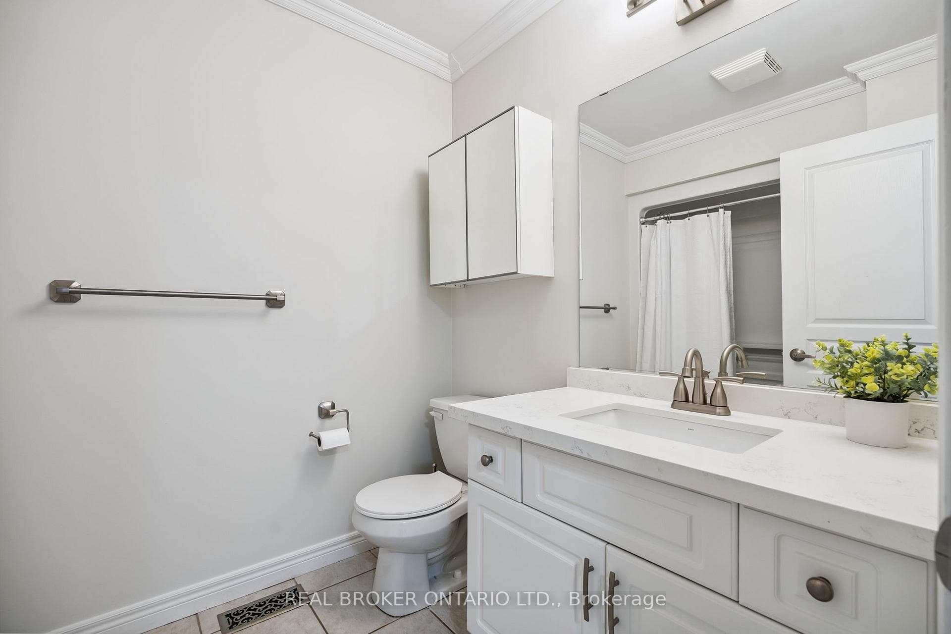 5350 Haldimand Crescent photo 21