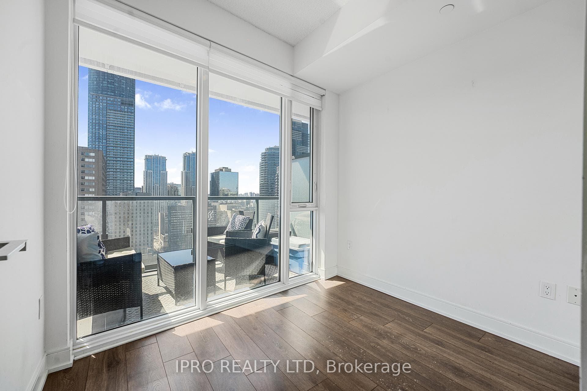 89 McGill Street Unit 2411 photo 10