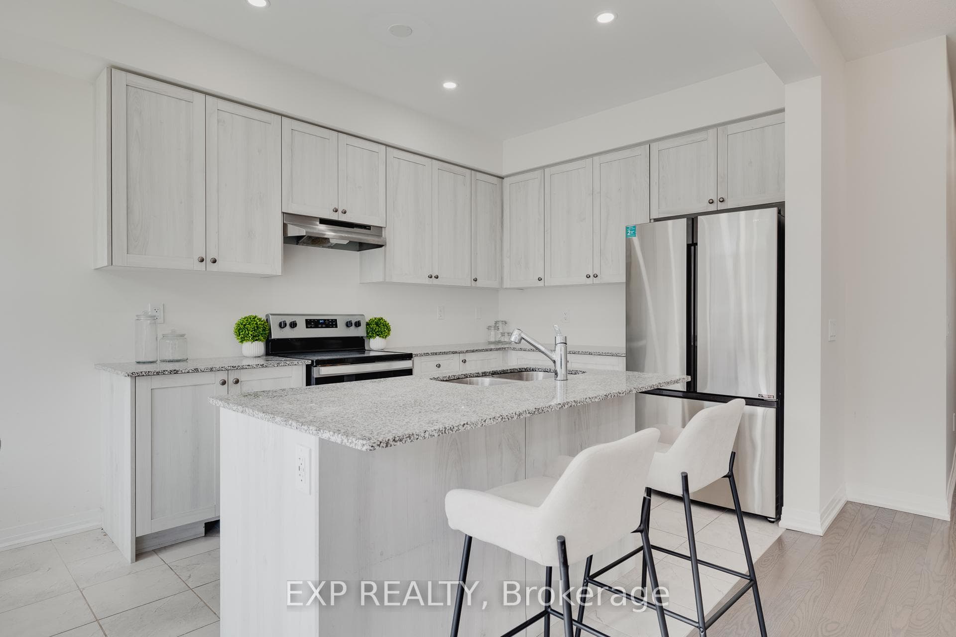 55 Freedom Crescent photo 10