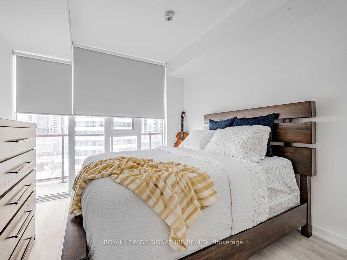 33 Helendale Avenue Unit 707 photo 23