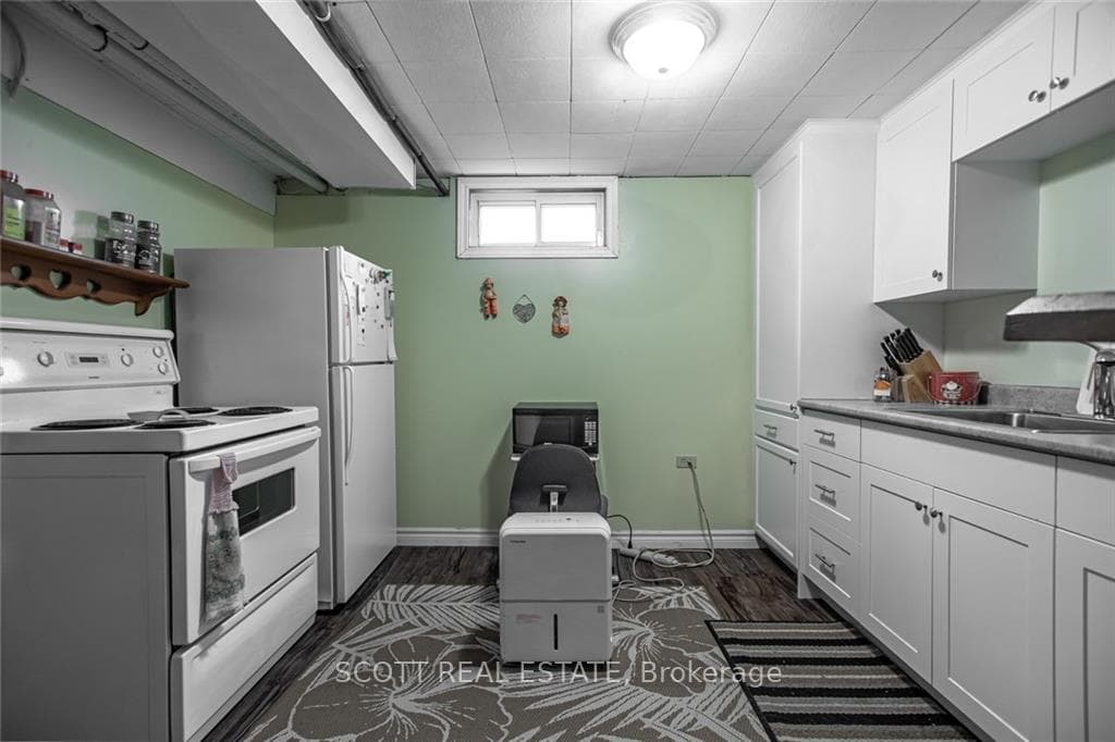 342 CHAMBERLAIN Street photo 19