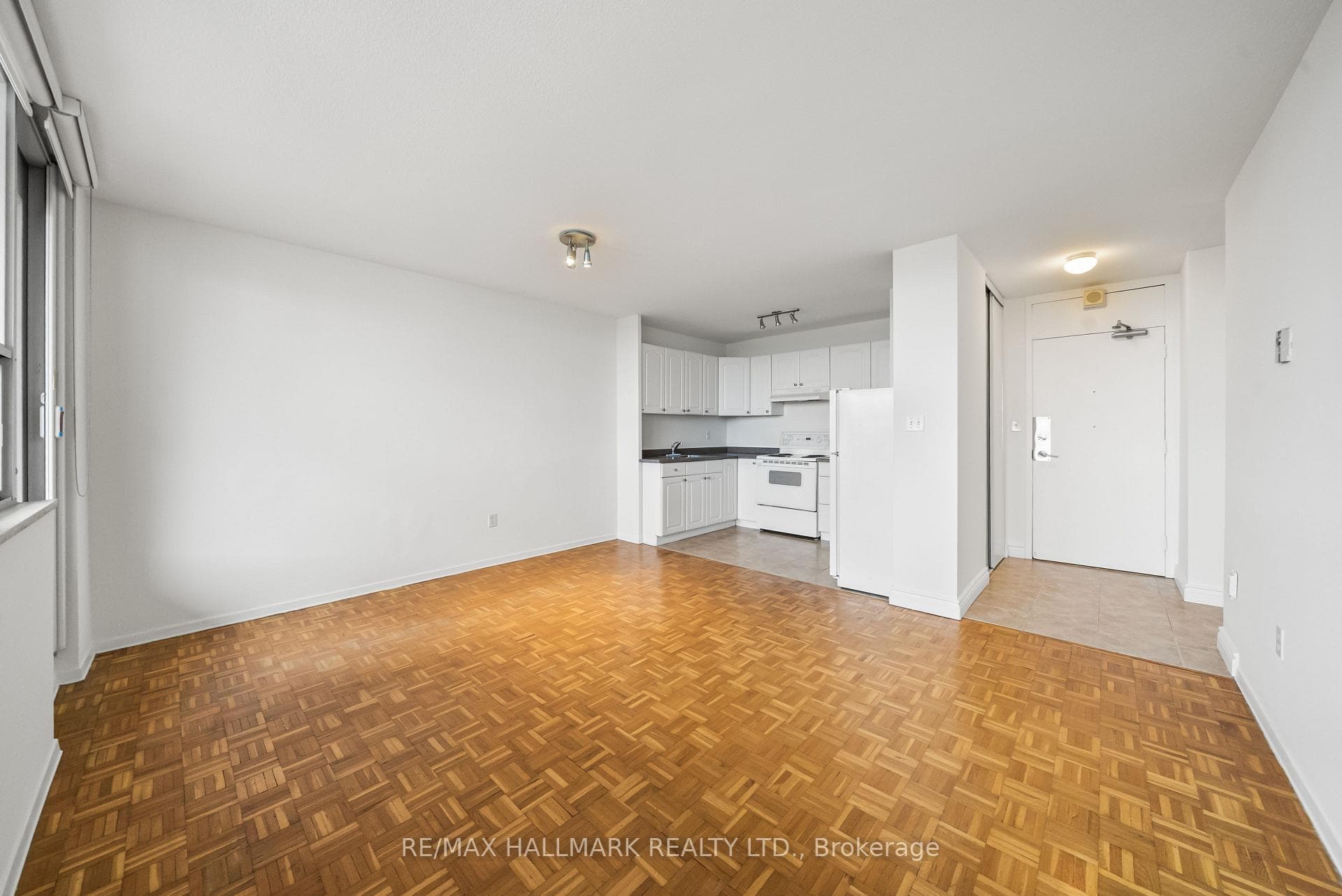40 Homewood Avenue Unit 3112 photo 5