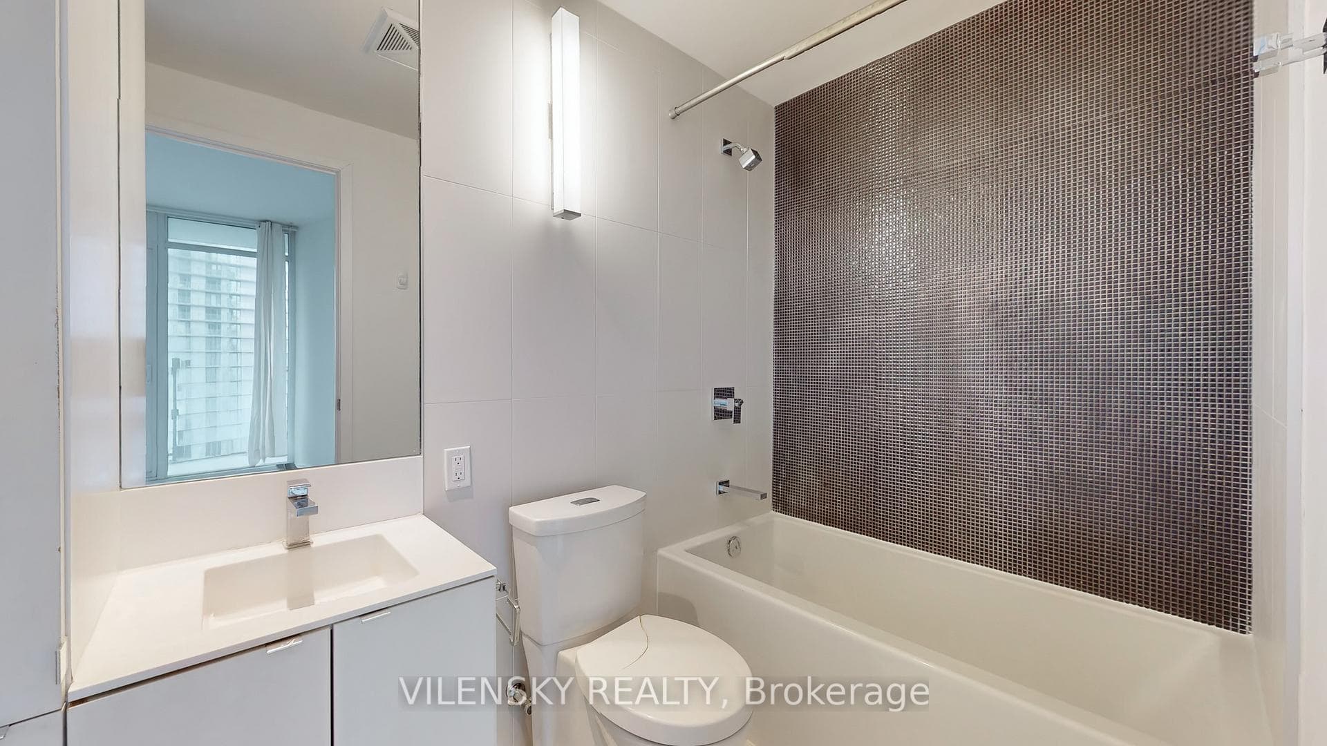 125 Peter Street Unit 3311 photo 28