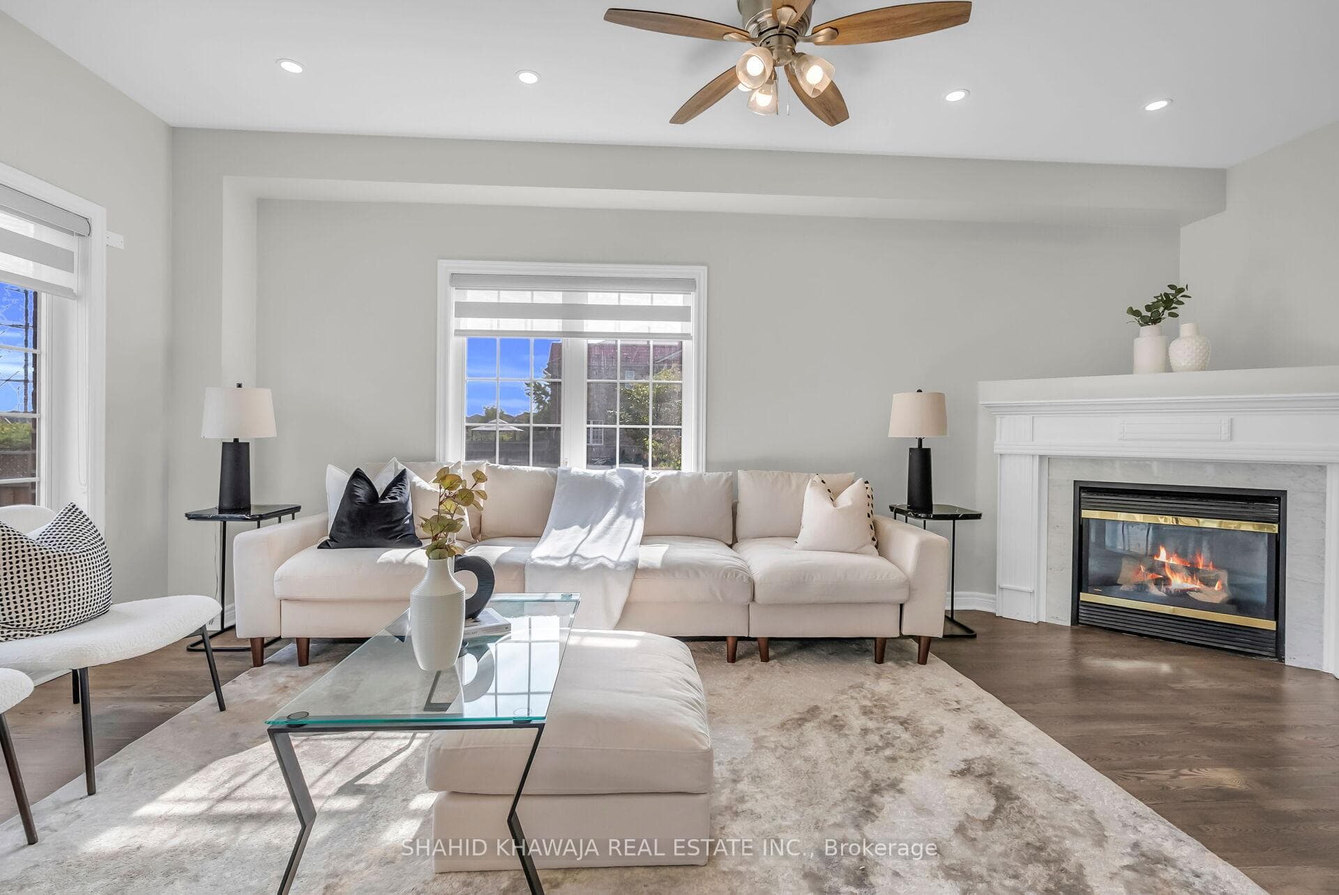 4839 Marble Arch Mews photo 15