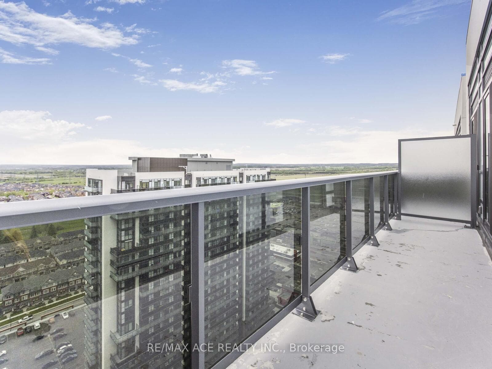2545 Simcoe Street Unit PH 12 photo 26