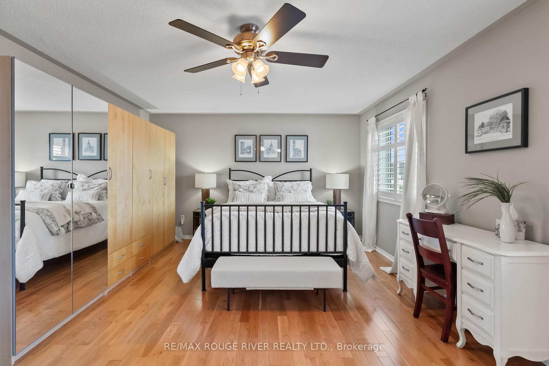 15 Claridge Crescent photo 22