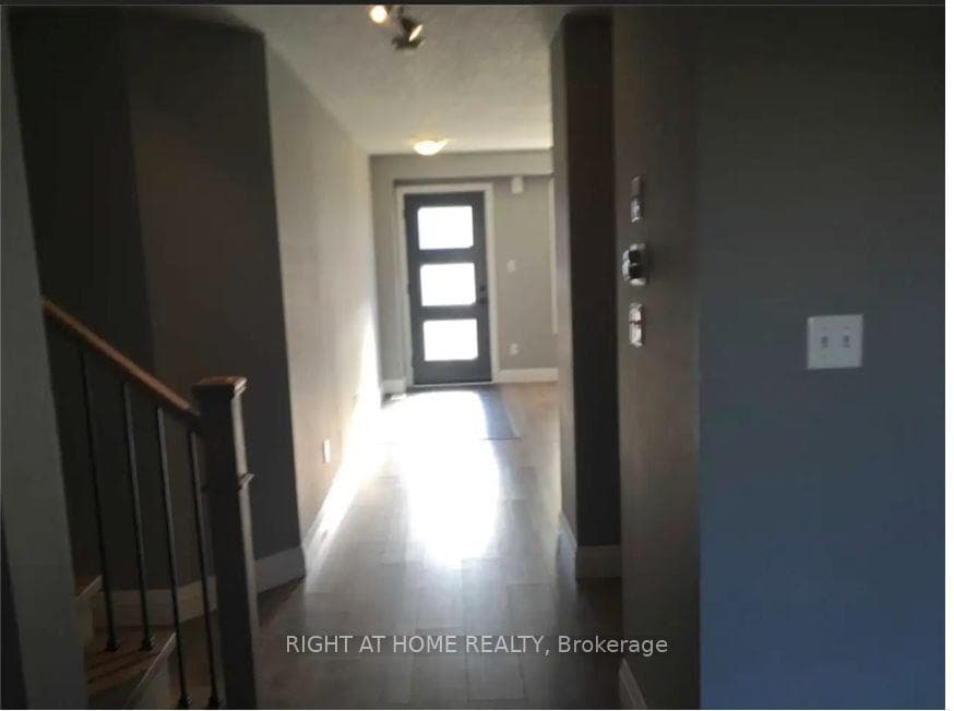 28 Bloomington Drive photo 9