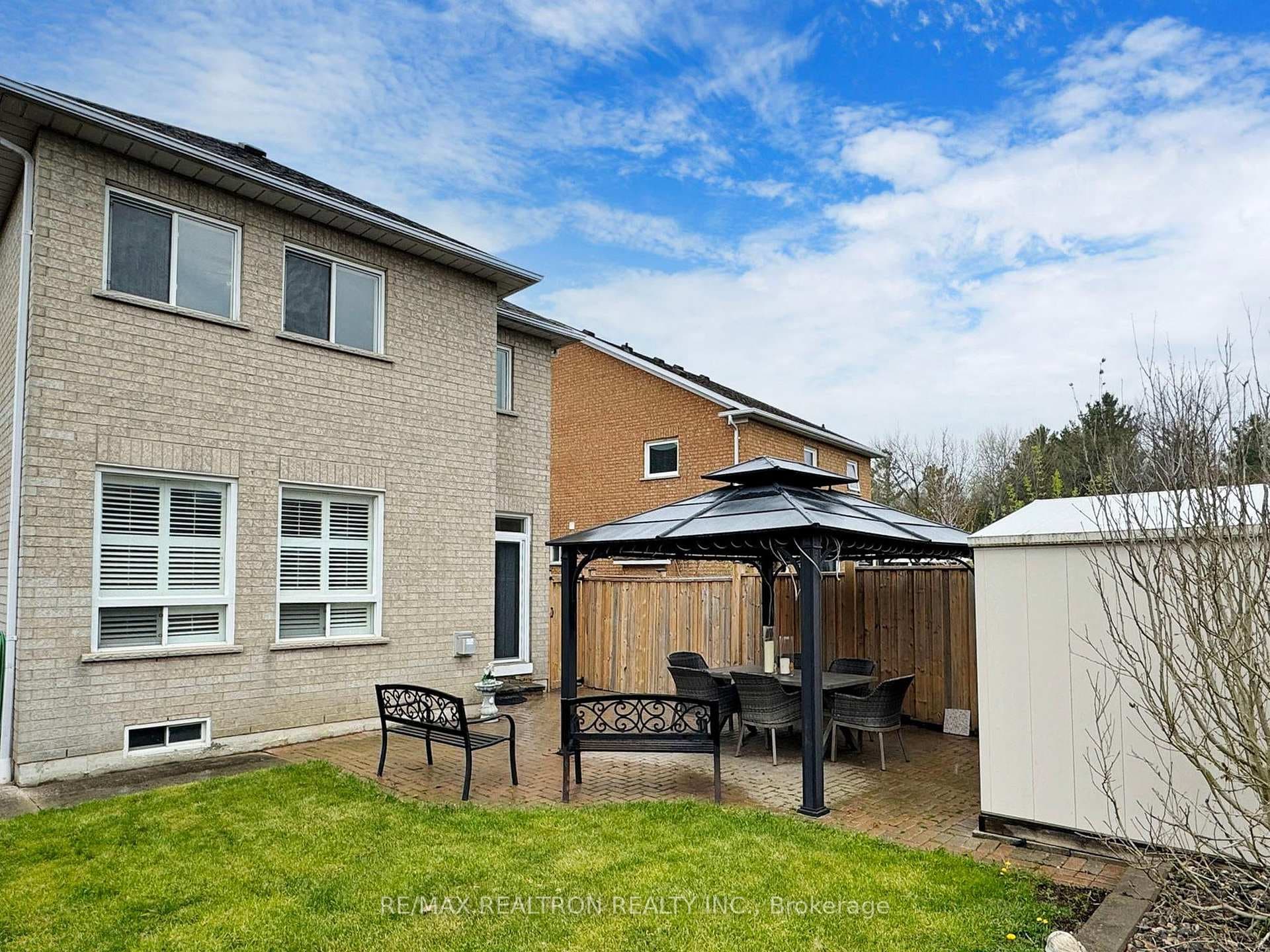 457 Woodsmere Crescent photo 36