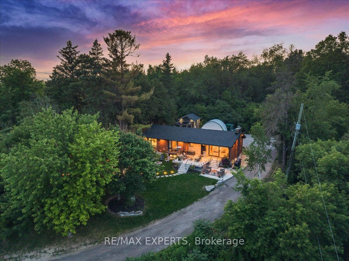 525 King Street photo 1