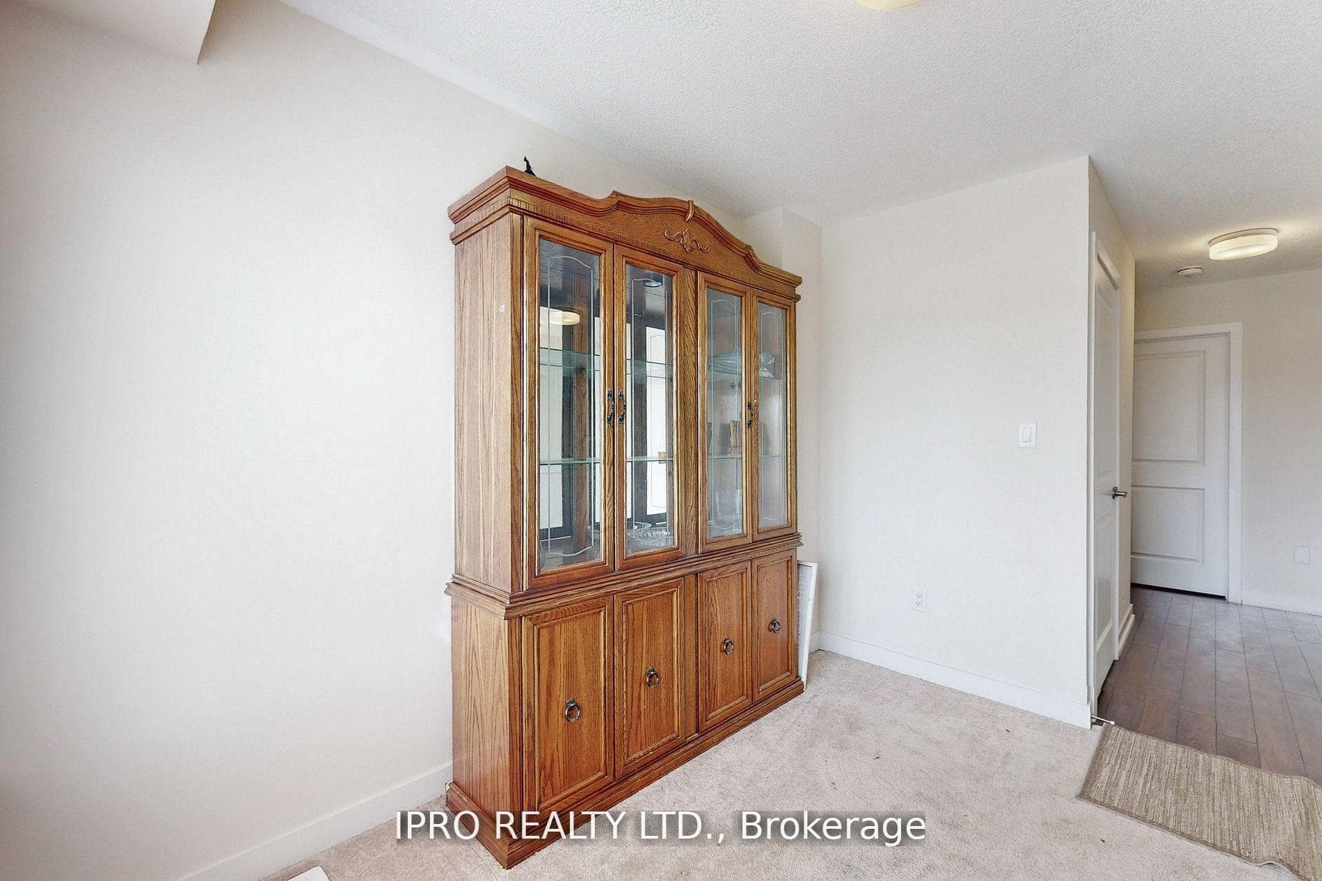 2614 Castlegate Crossing Circle photo 25