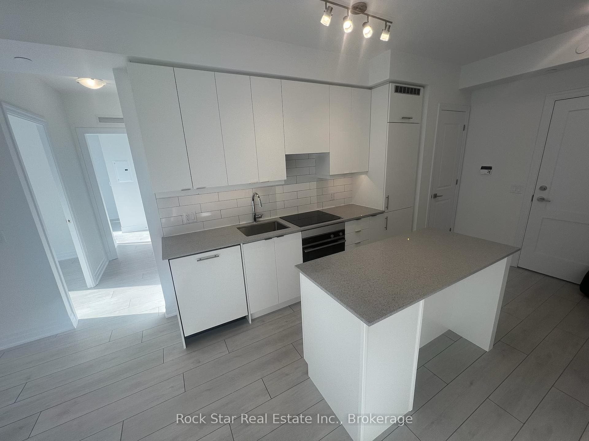 30 Elm Drive Unit 3510 photo 6