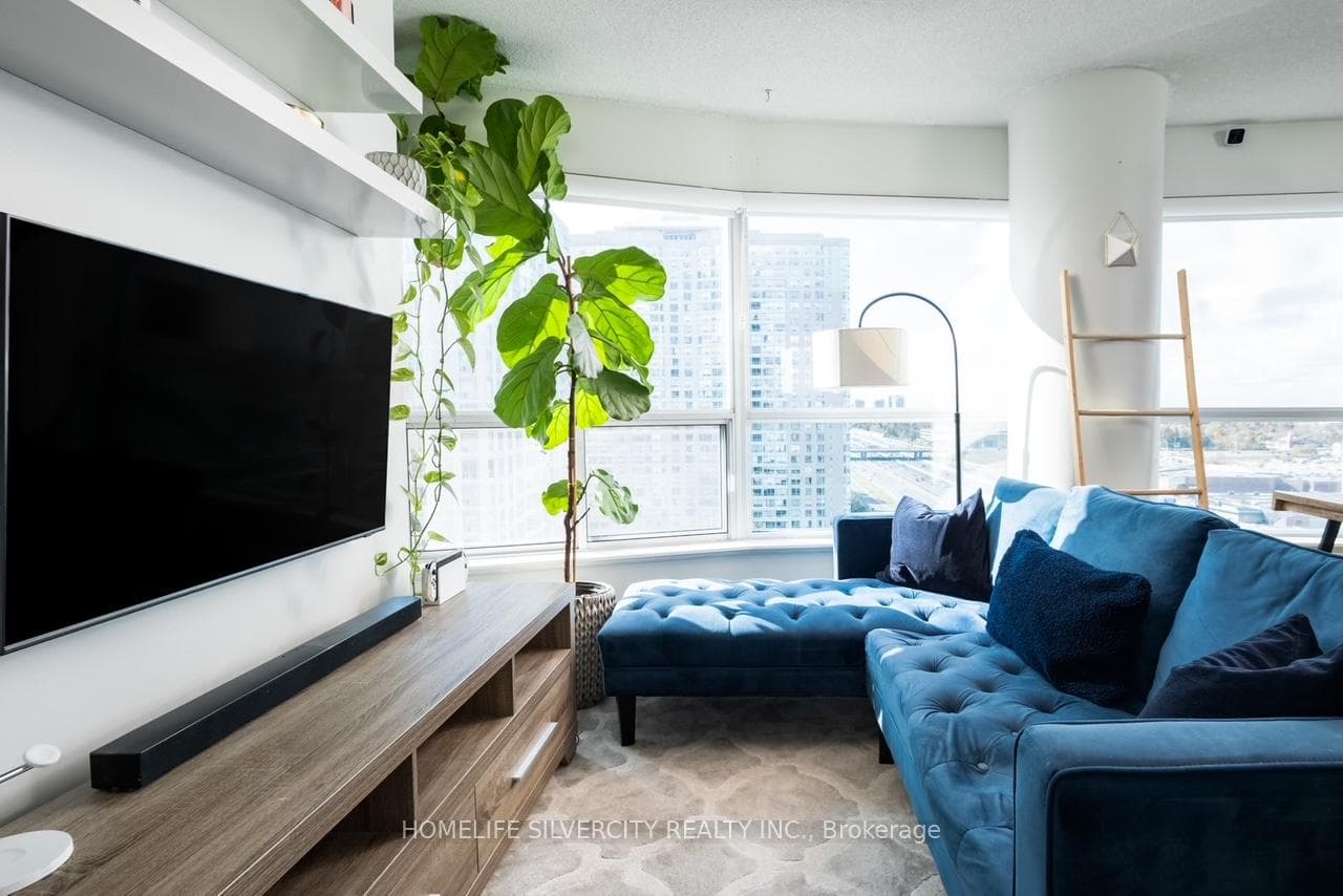36 Lee Centre Drive Unit 1611 photo 8