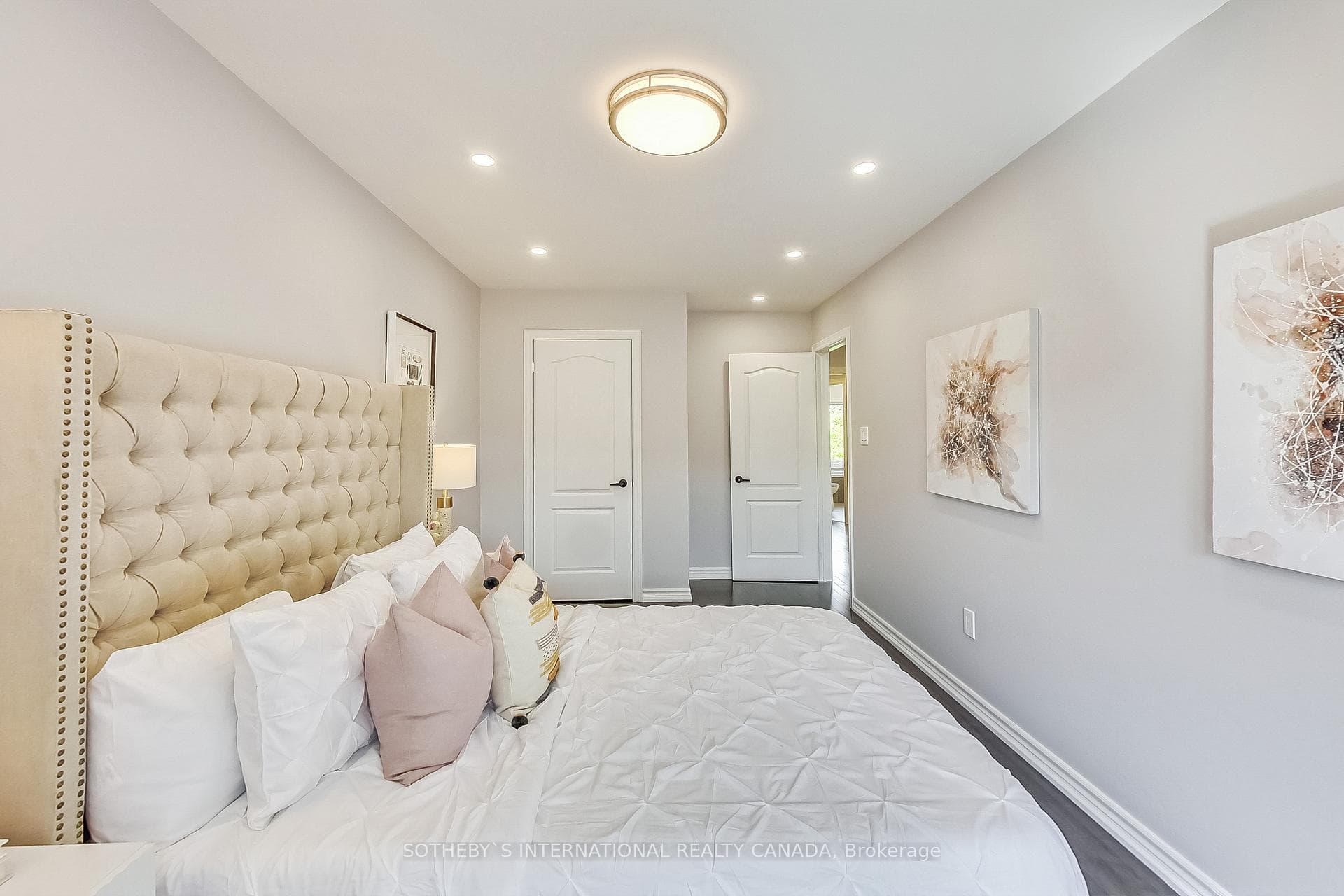 12 Williams Street photo 21