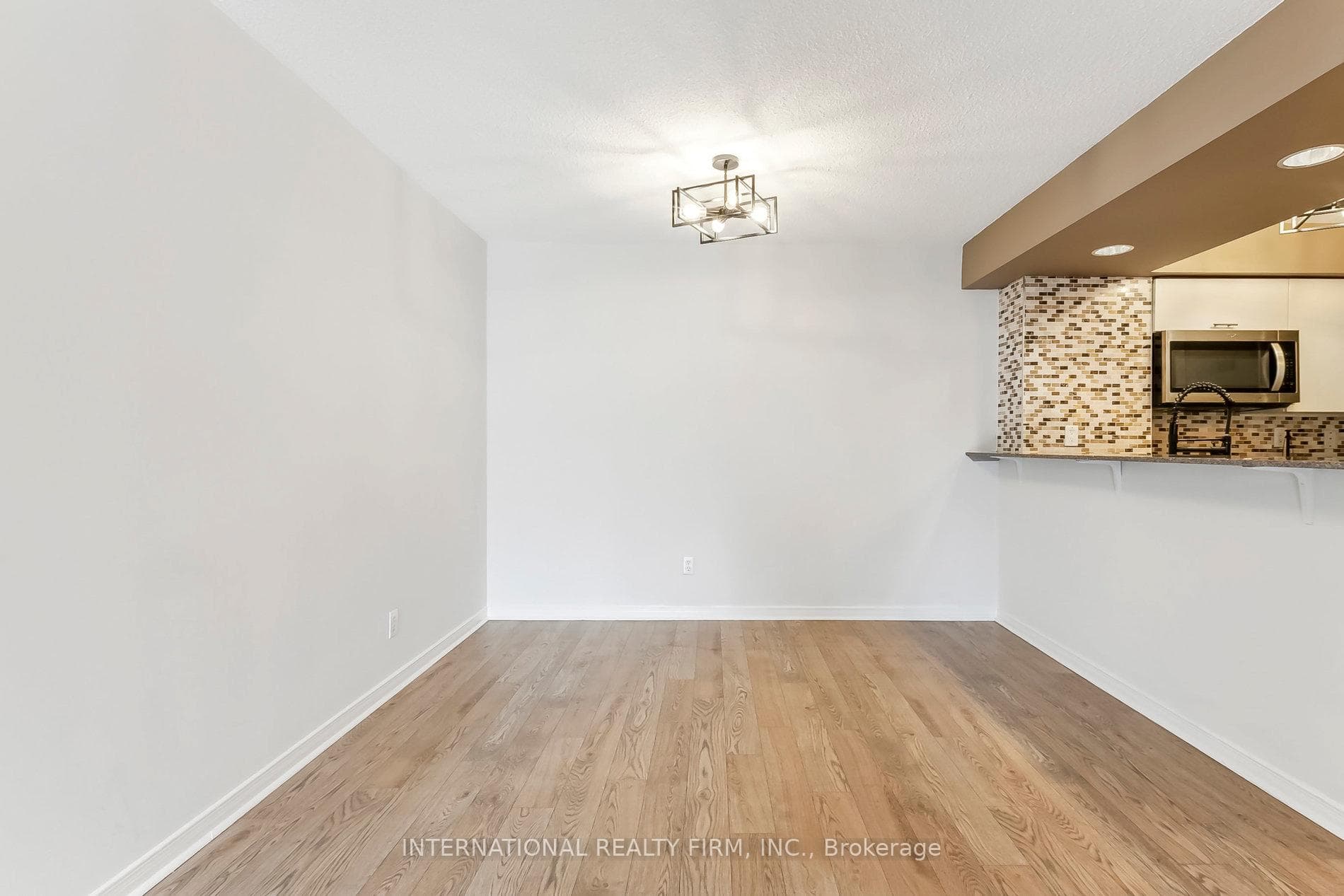 801 KING Street Unit 628 photo 16