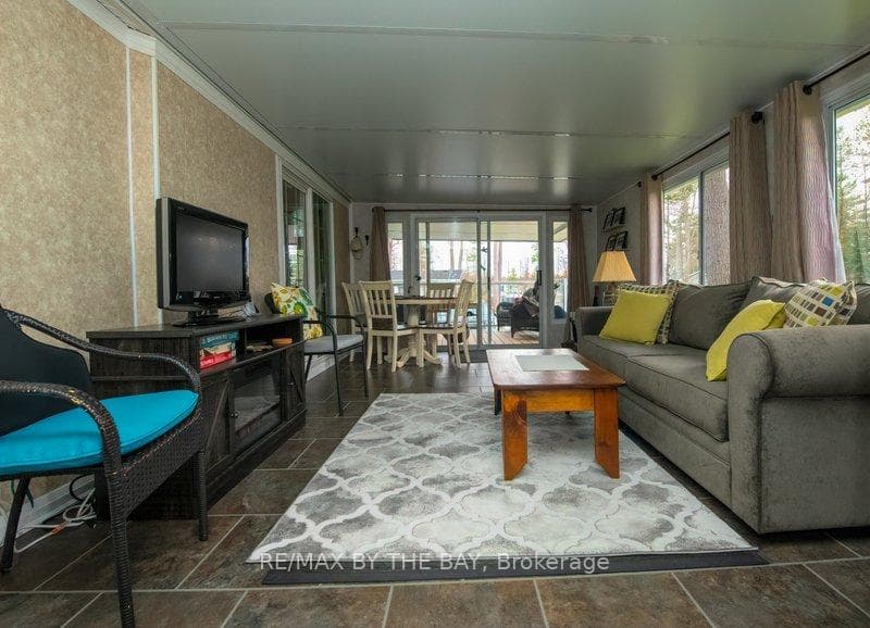 141 Madawaska Trail photo 25