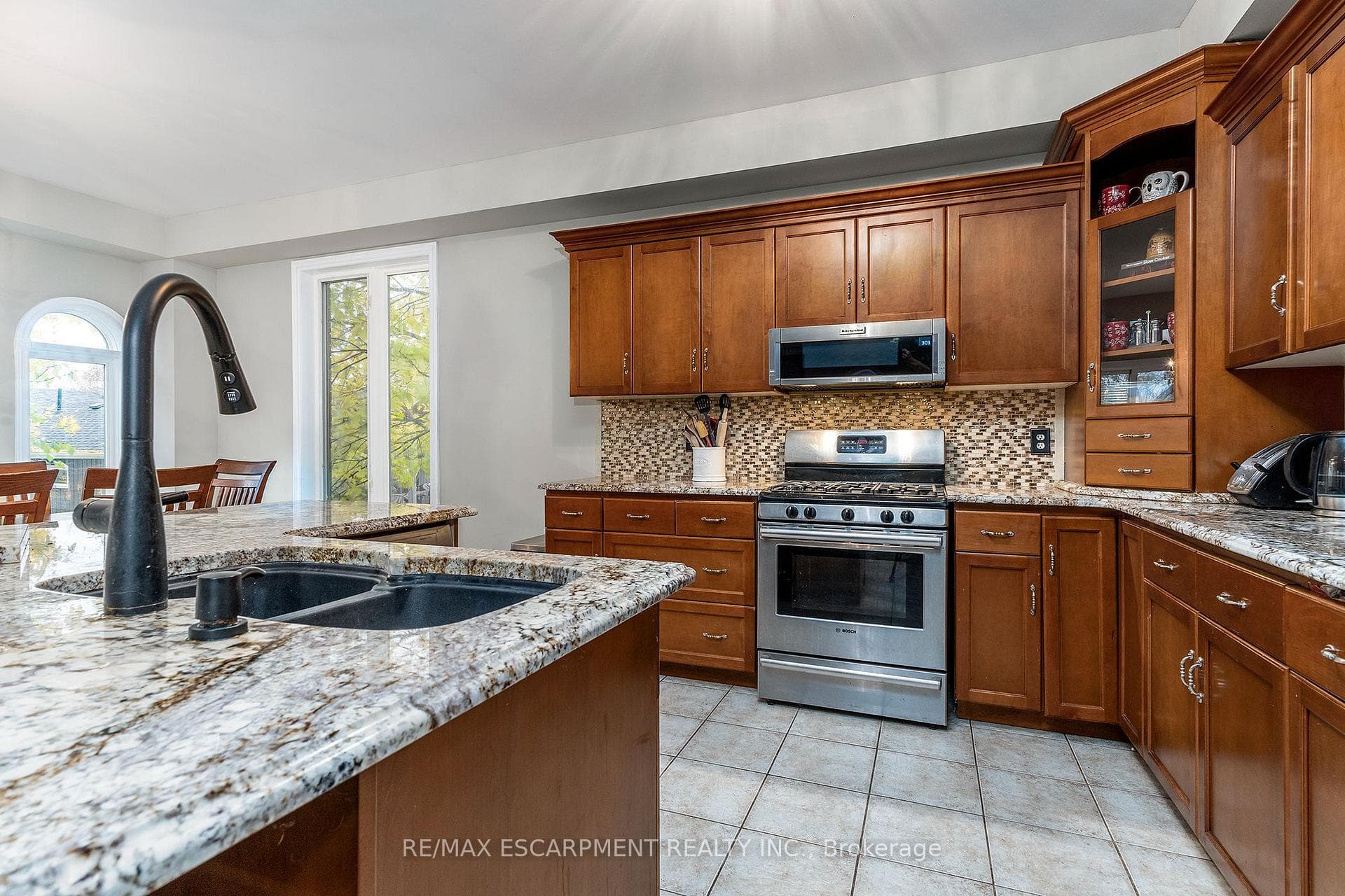 49 Conrad Place photo 12