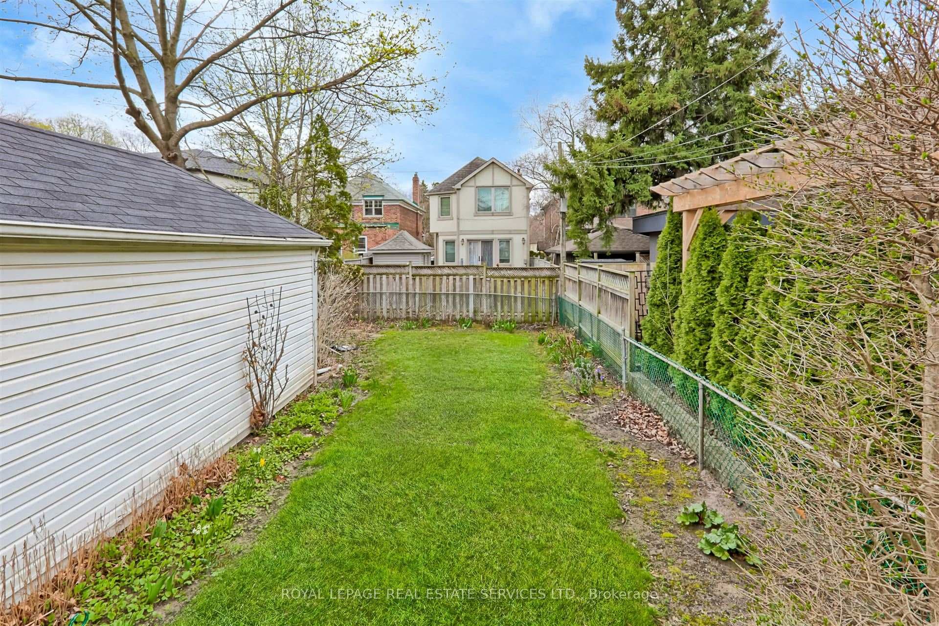 21 Sunnybrook Road photo 18