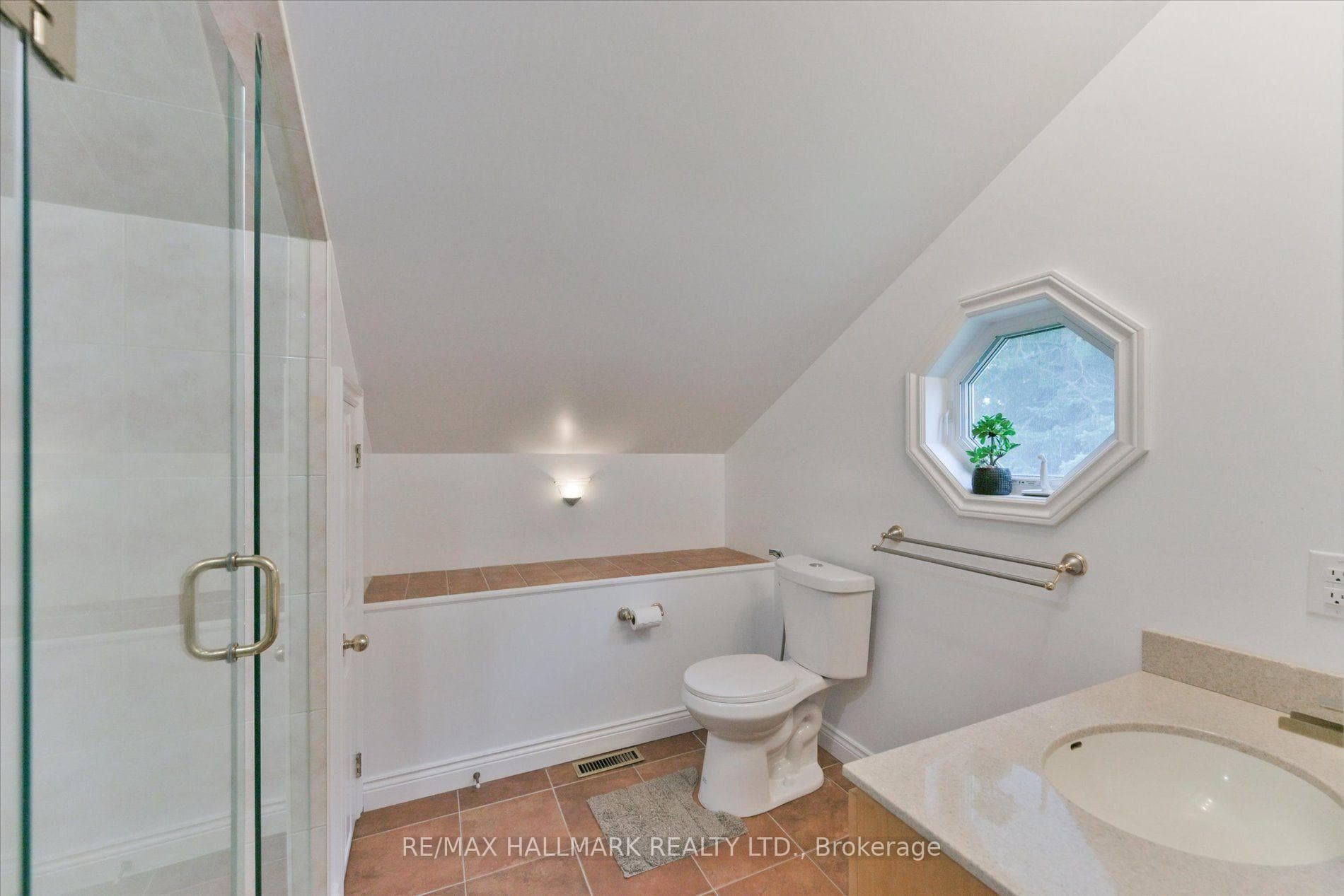 13918 Leslie Street photo 23