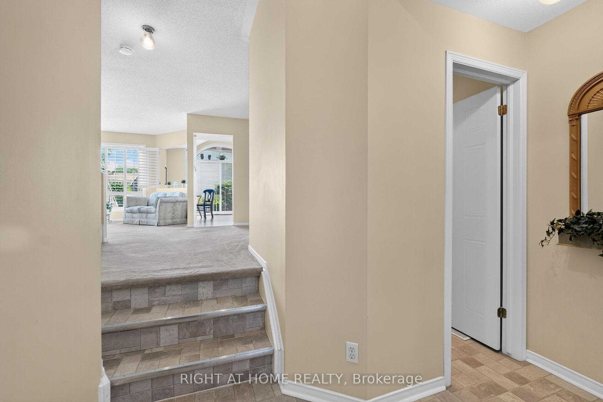 6165 Arbourwood Drive photo 3