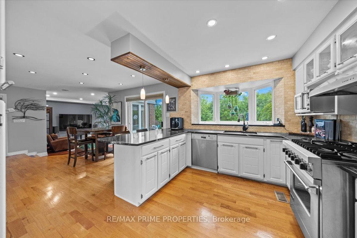 800 Fairwinds Terrace photo 9