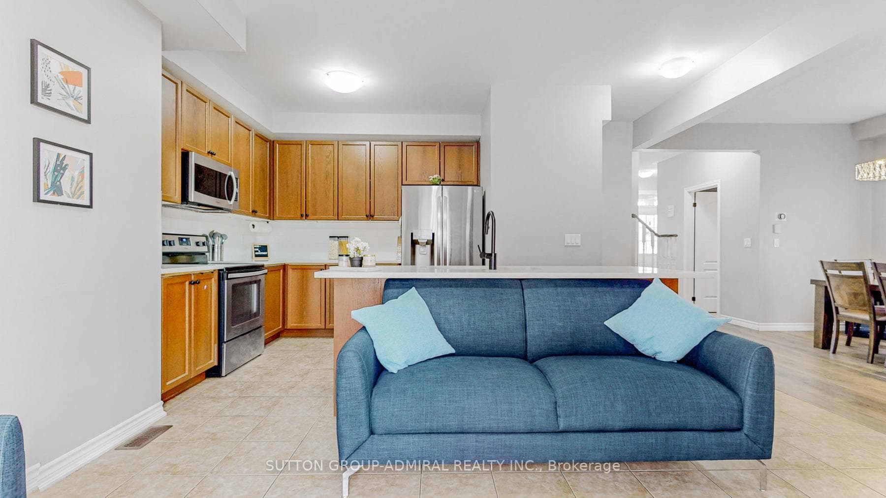 76 Decarolis Crescent photo 18