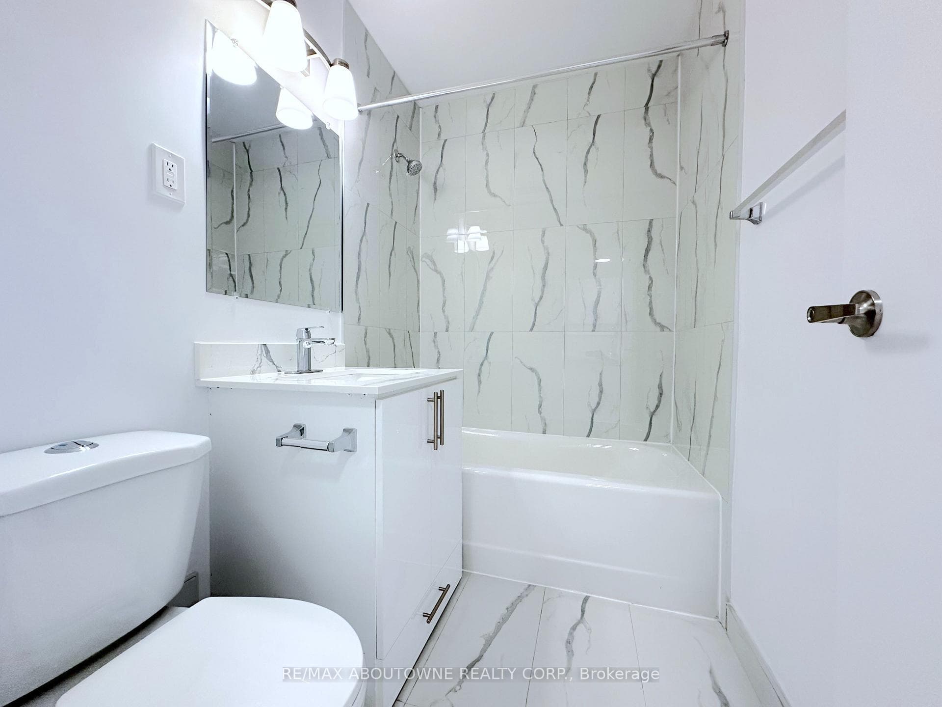 79 Jameson Avenue Unit 303 photo 9