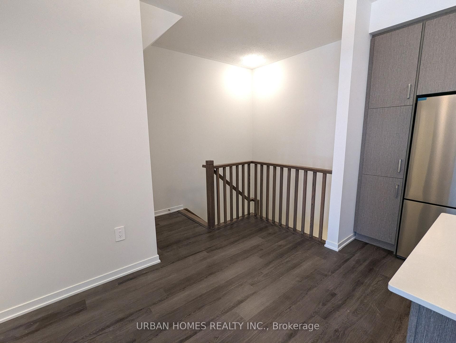 31 honeycrisp Crescent Unit 65 photo 13