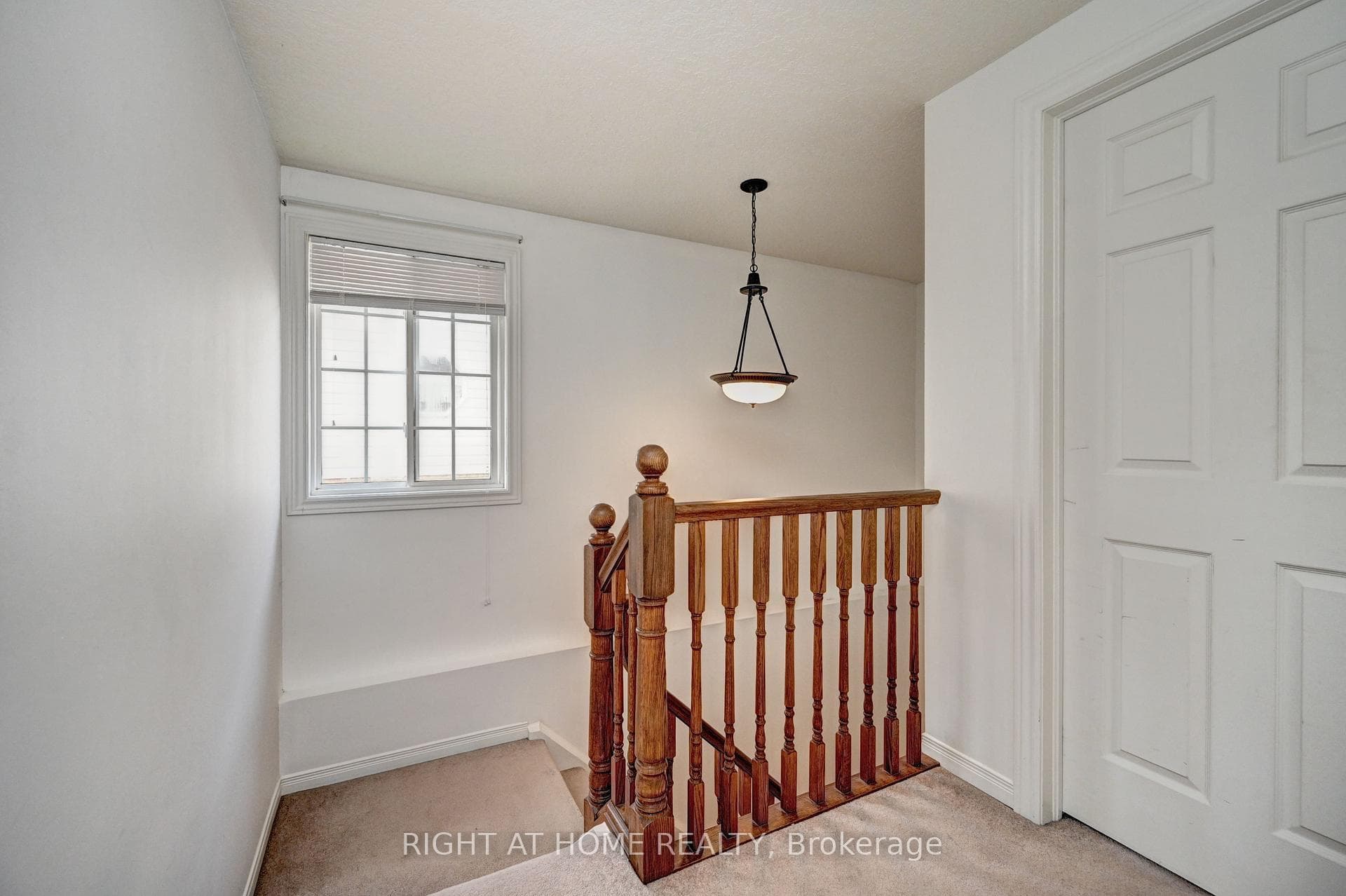 760 Paris Boulevard photo 18