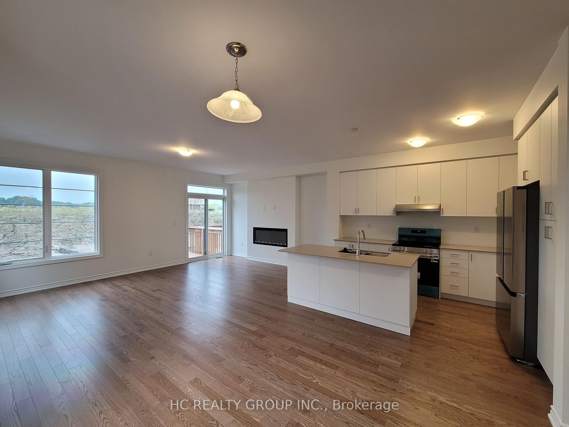 20 Bridgeland Drive photo 5