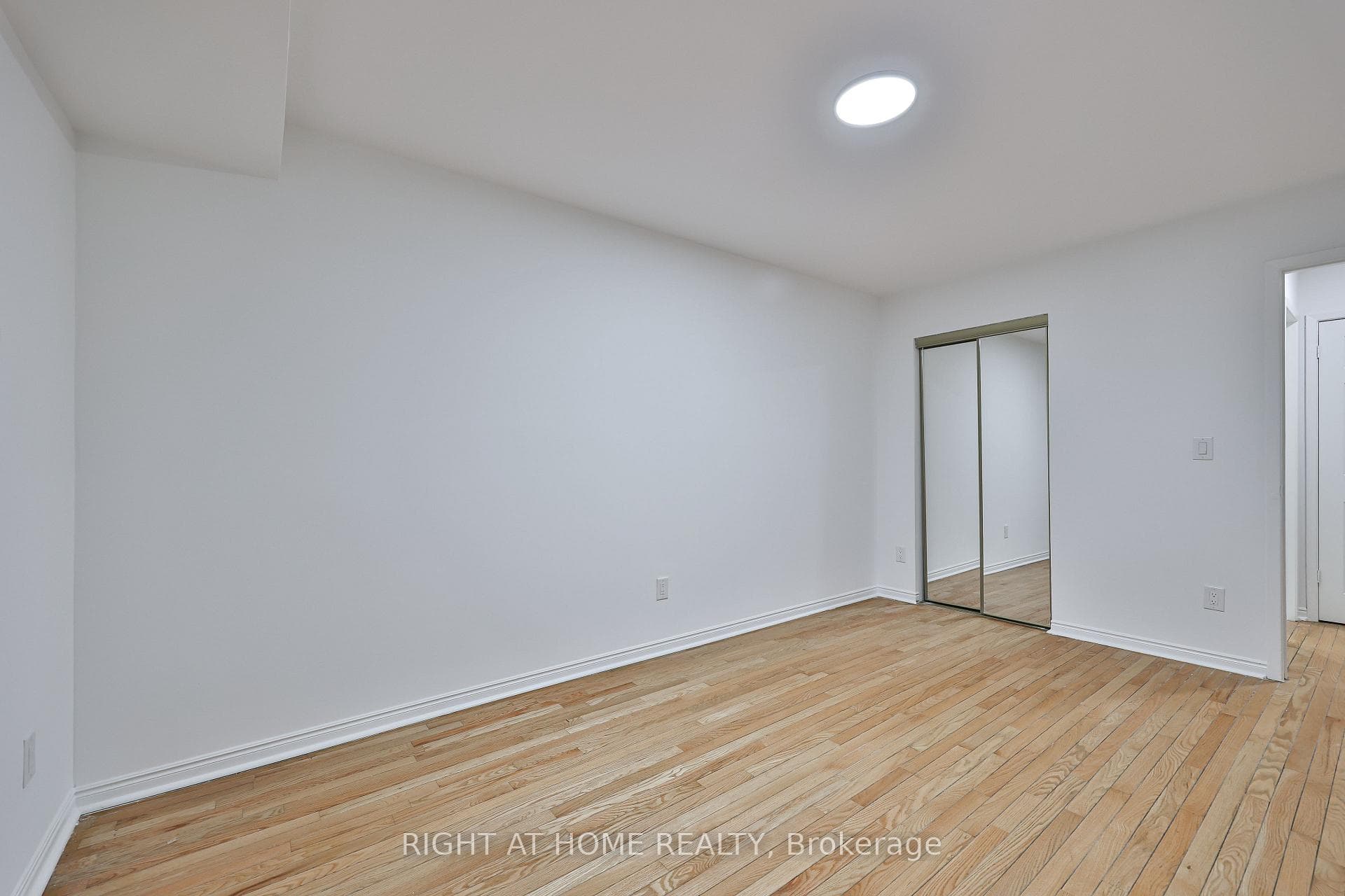 3783 Keenan Crescent Unit Main photo 8