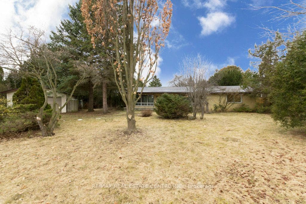 643 Hanlon Road photo 2