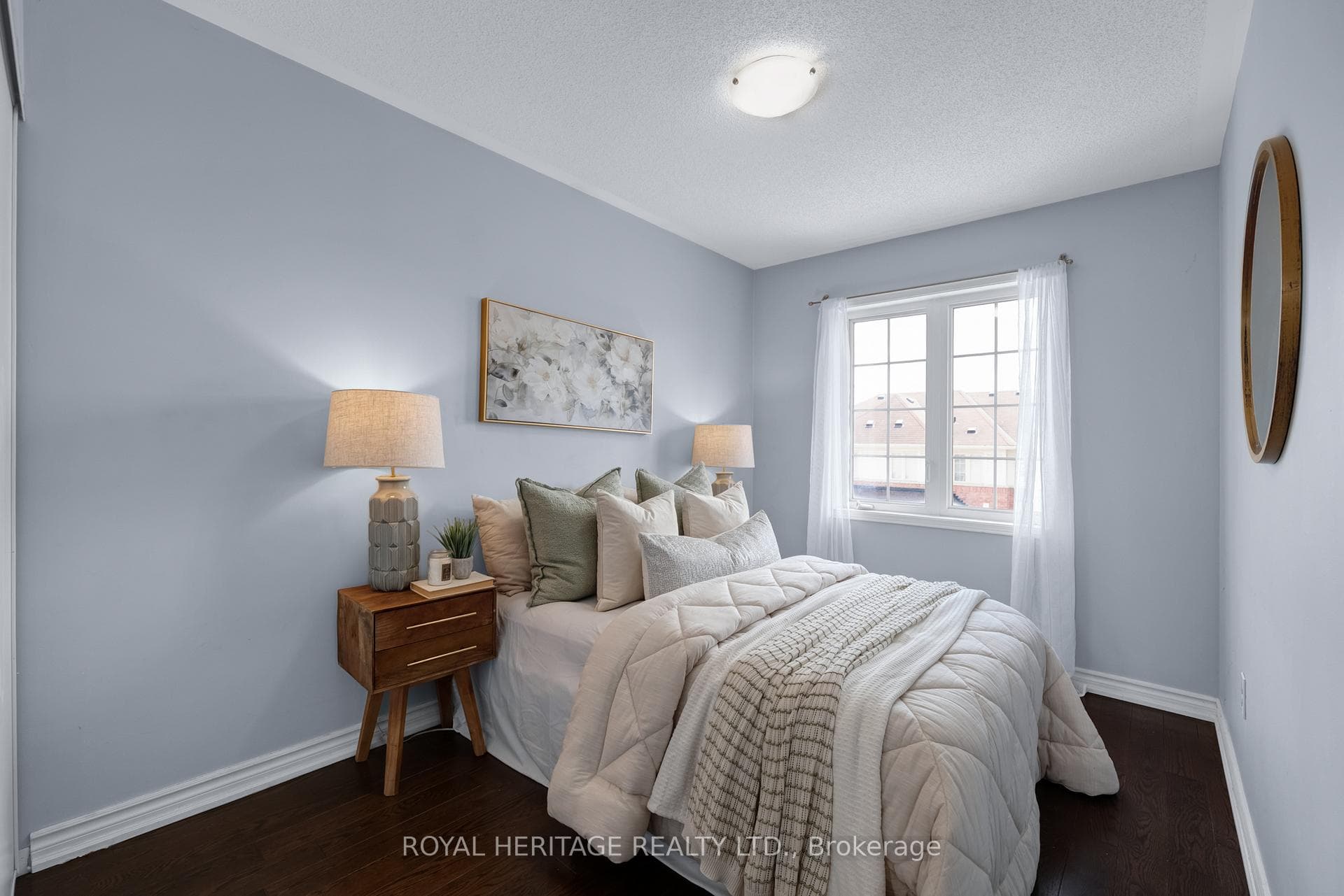 497 Rossland Road photo 20