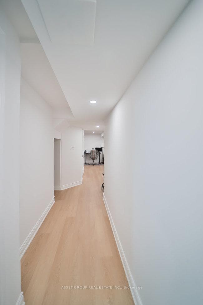 2378 Dalebrook Drive photo 27