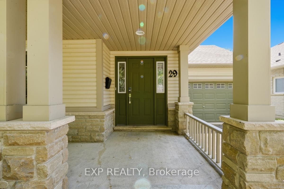 29 Augusta Crescent photo 5