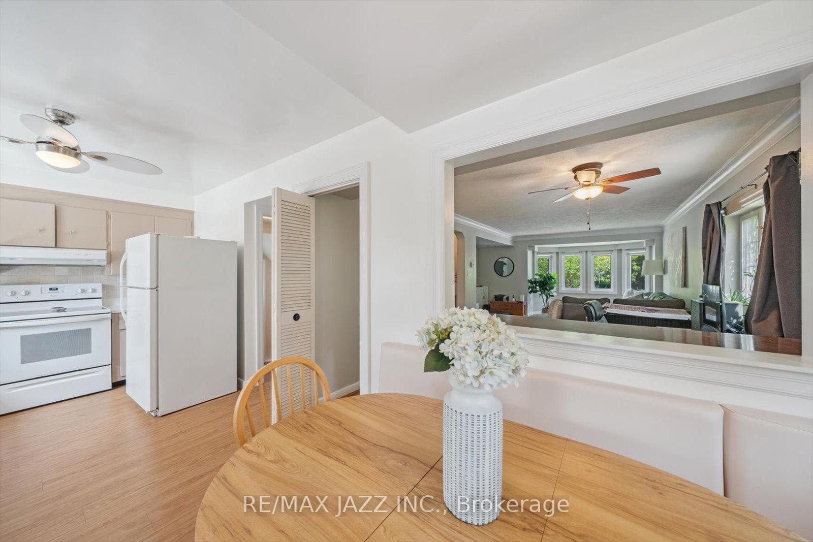 640 Mary Street photo 11