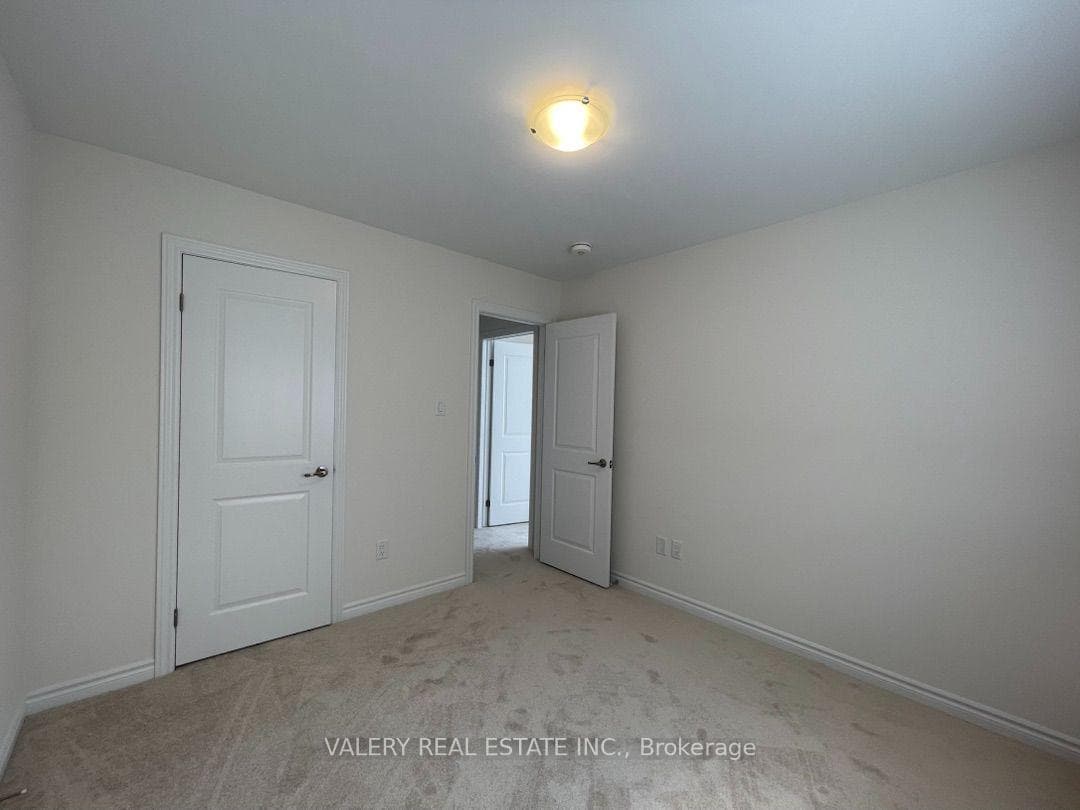 27 Mckernan Ave Avenue photo 14