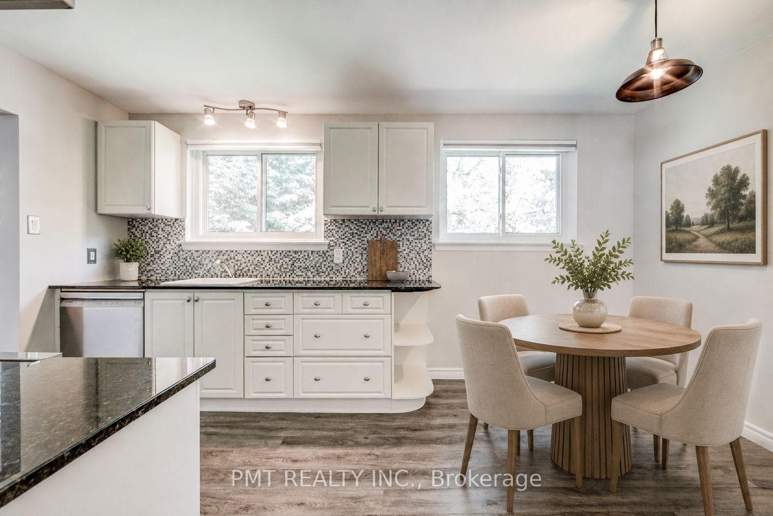 491 Maple Avenue photo 9