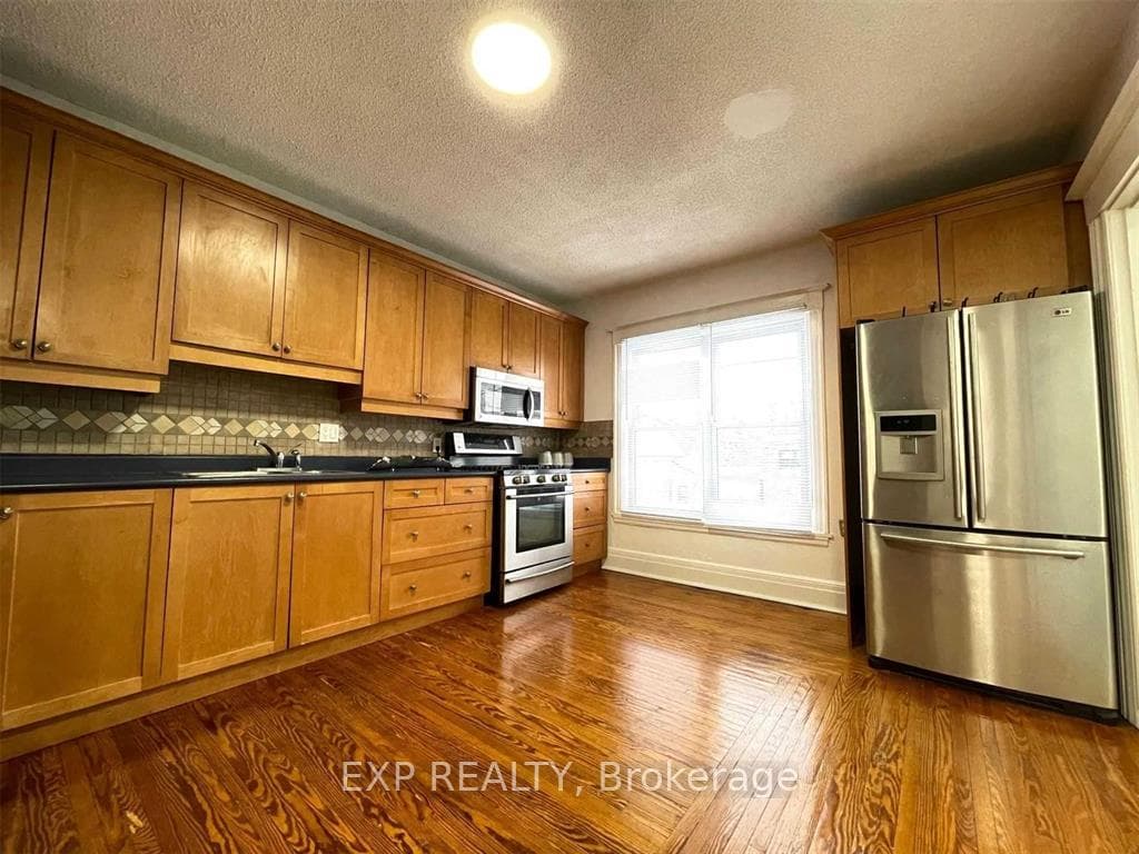 229 Locke Street Unit Upper photo 8