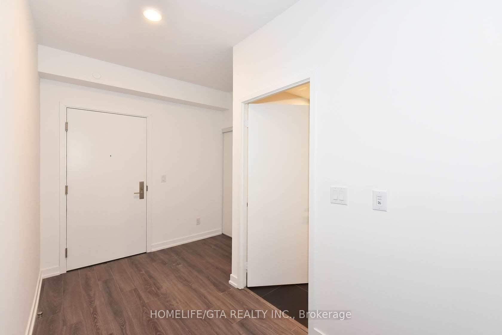 20 Edward Street Unit 708 photo 3