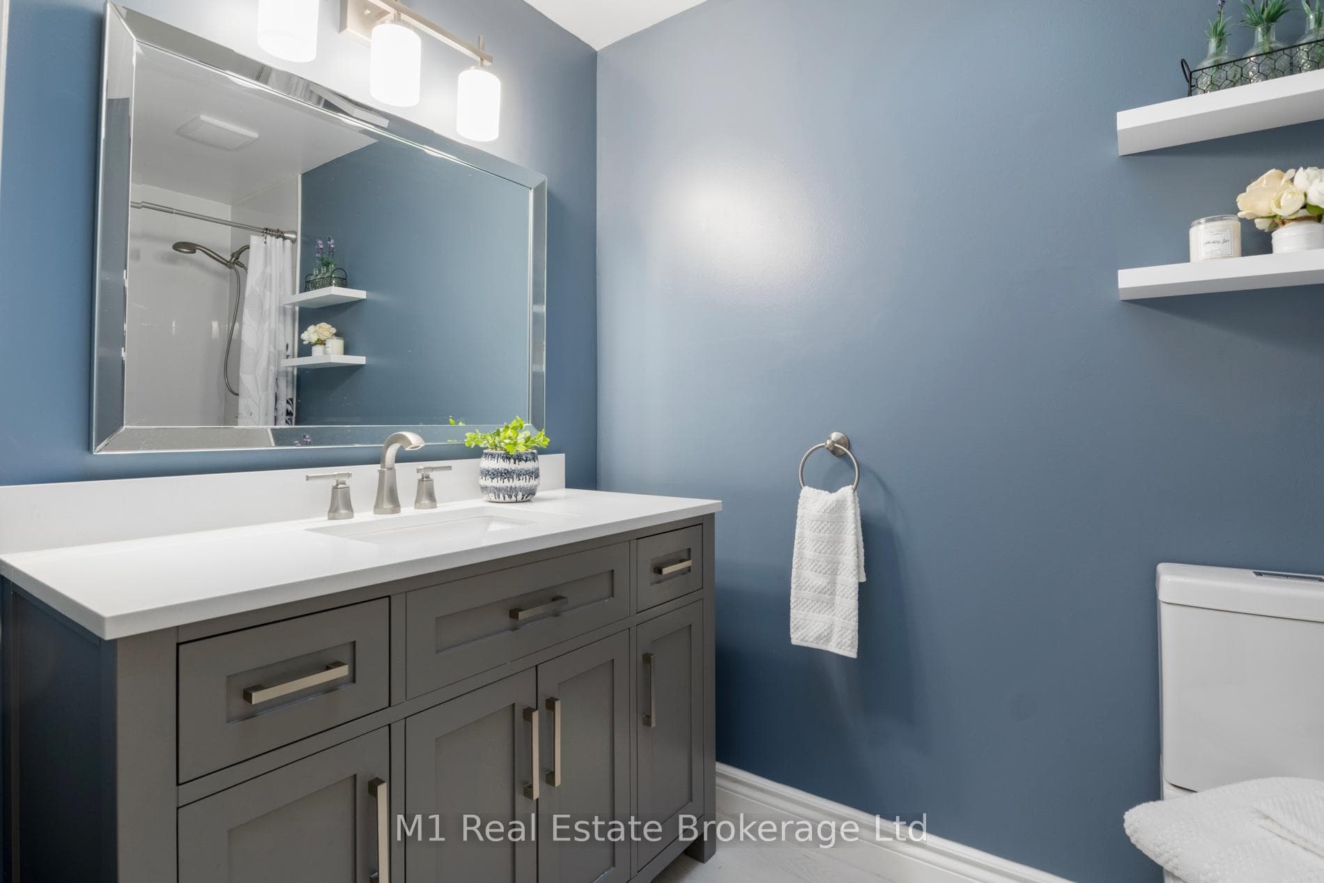 516 Harvey Street photo 22