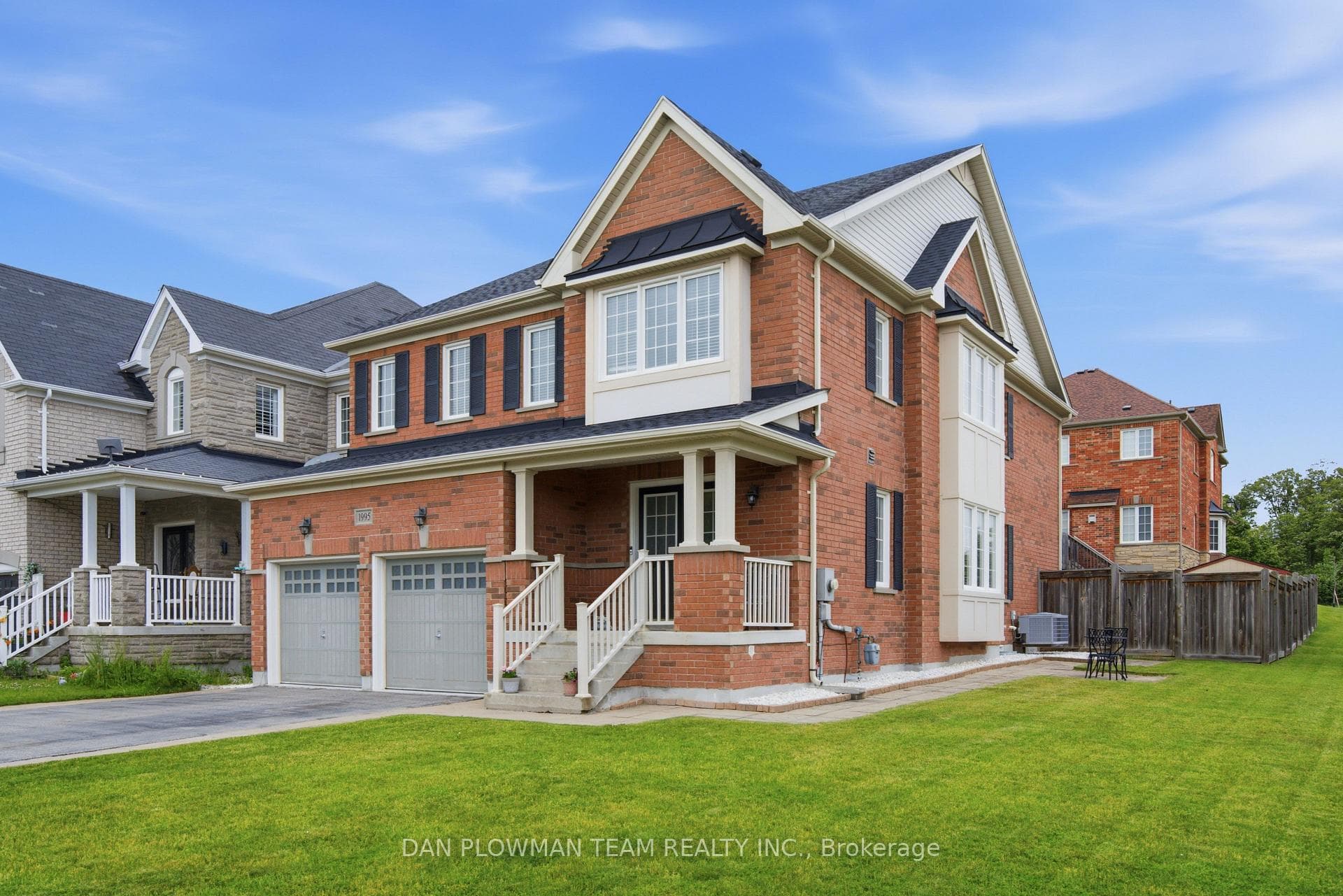 1995 Queensbury Drive photo 2