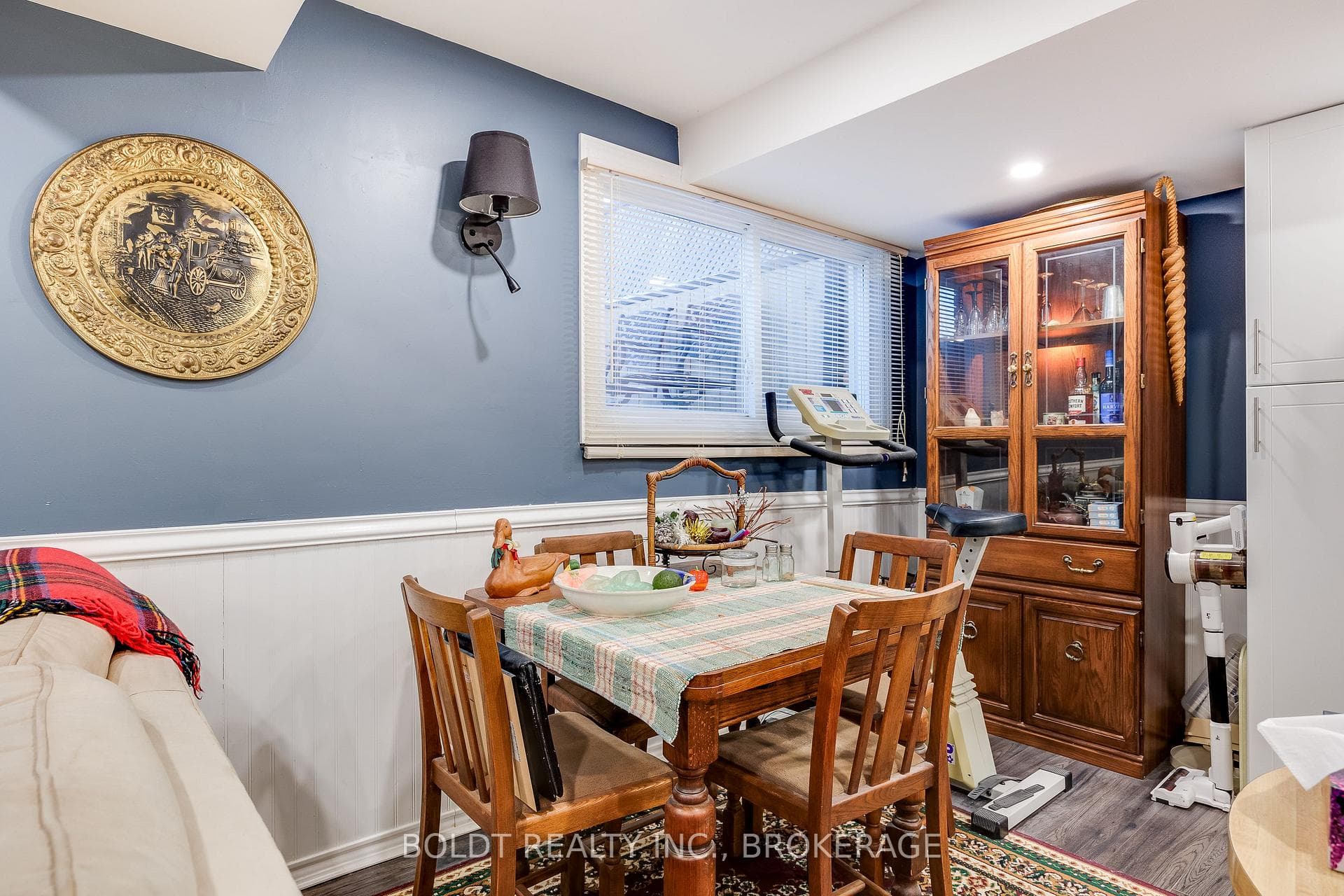 Lower level dining area