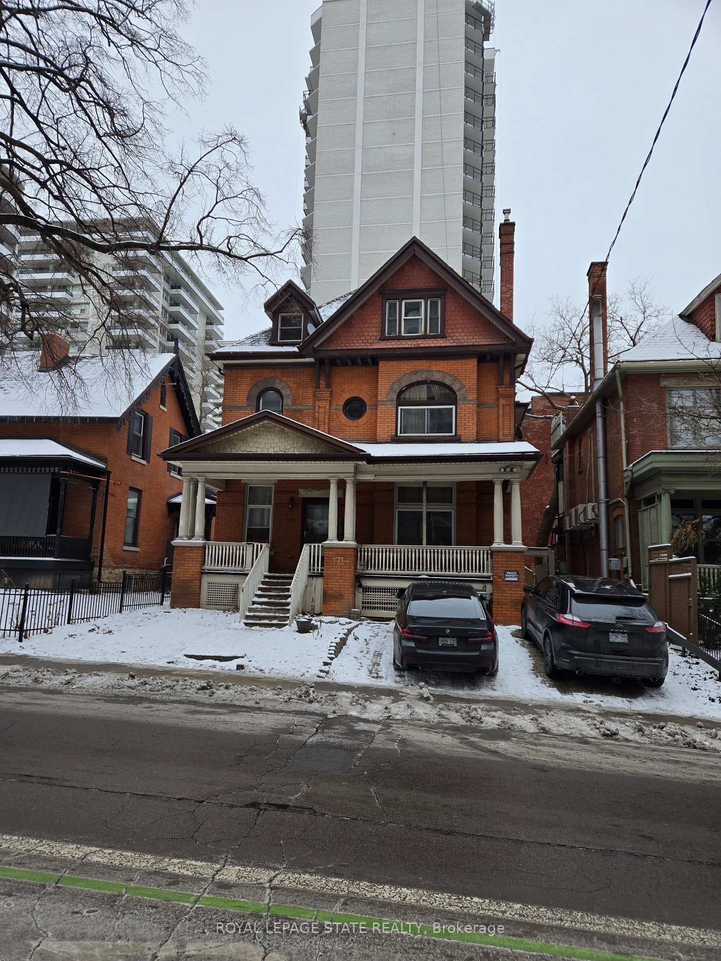 171 Bay Street photo 1