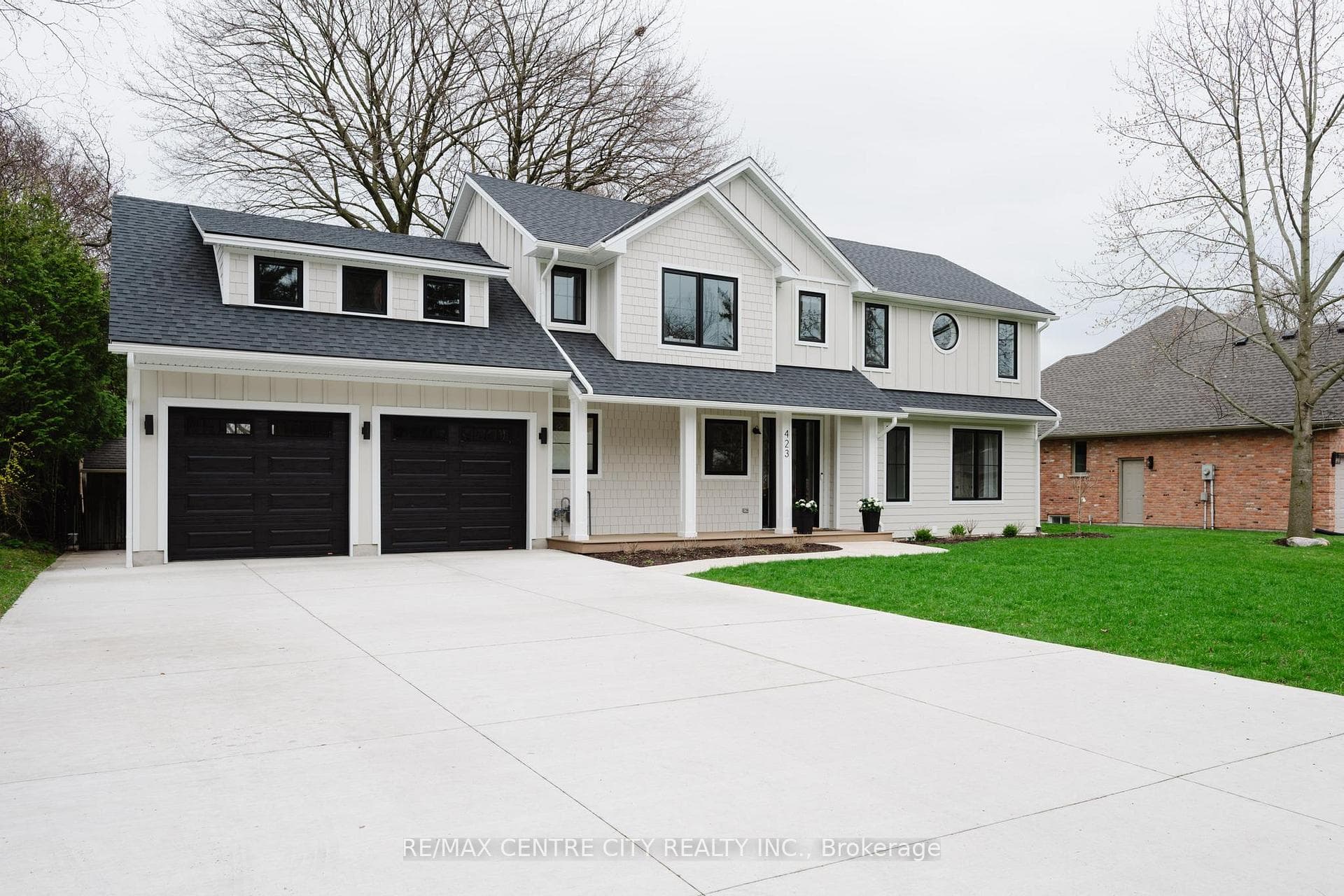 423 West Mile Road photo 1