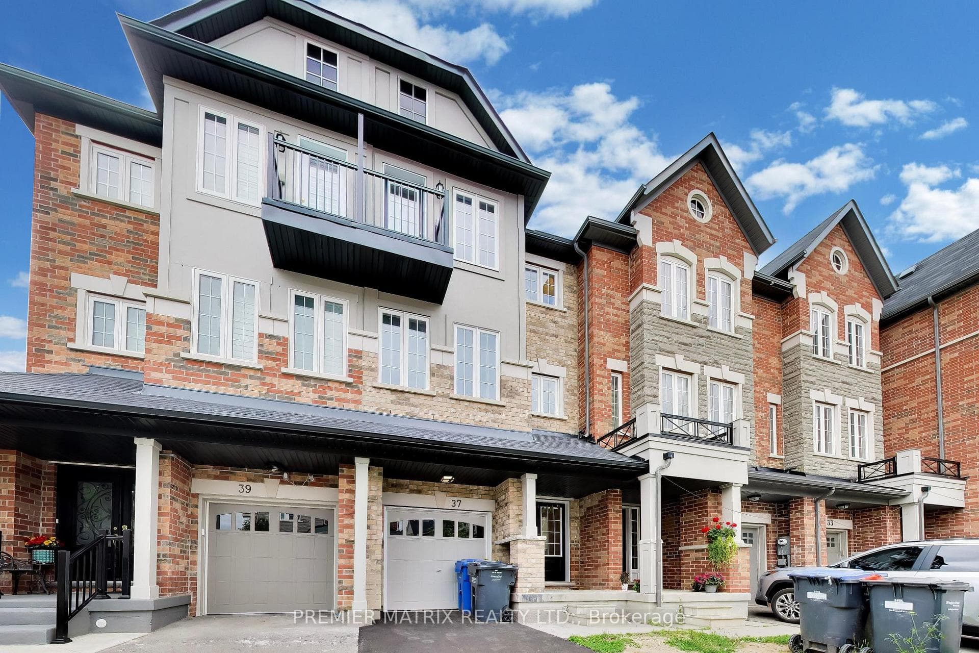 37 Shiff Crescent photo 3