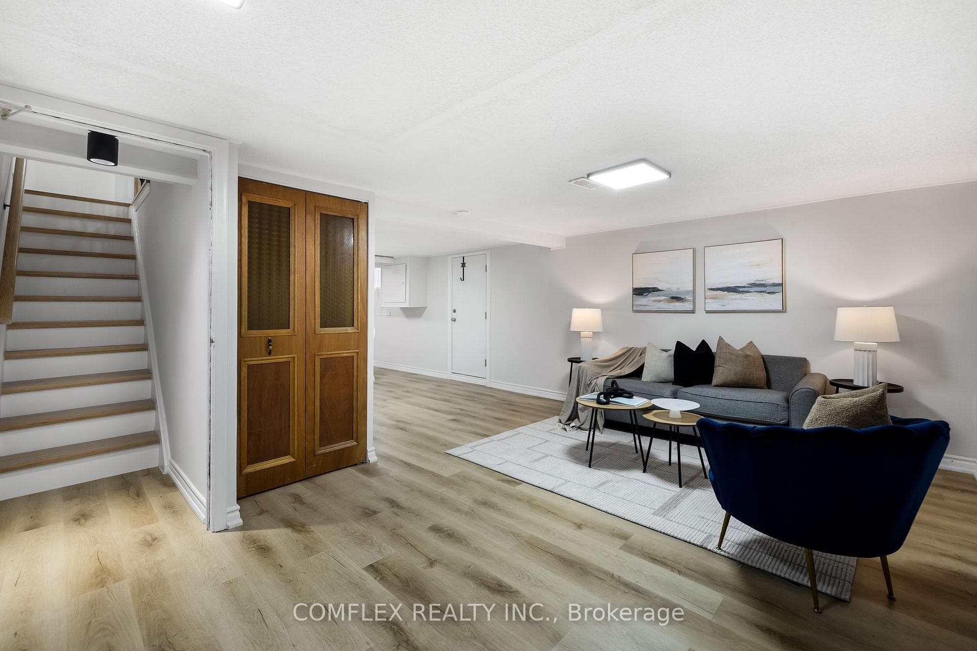 309 Rossland Road photo 16